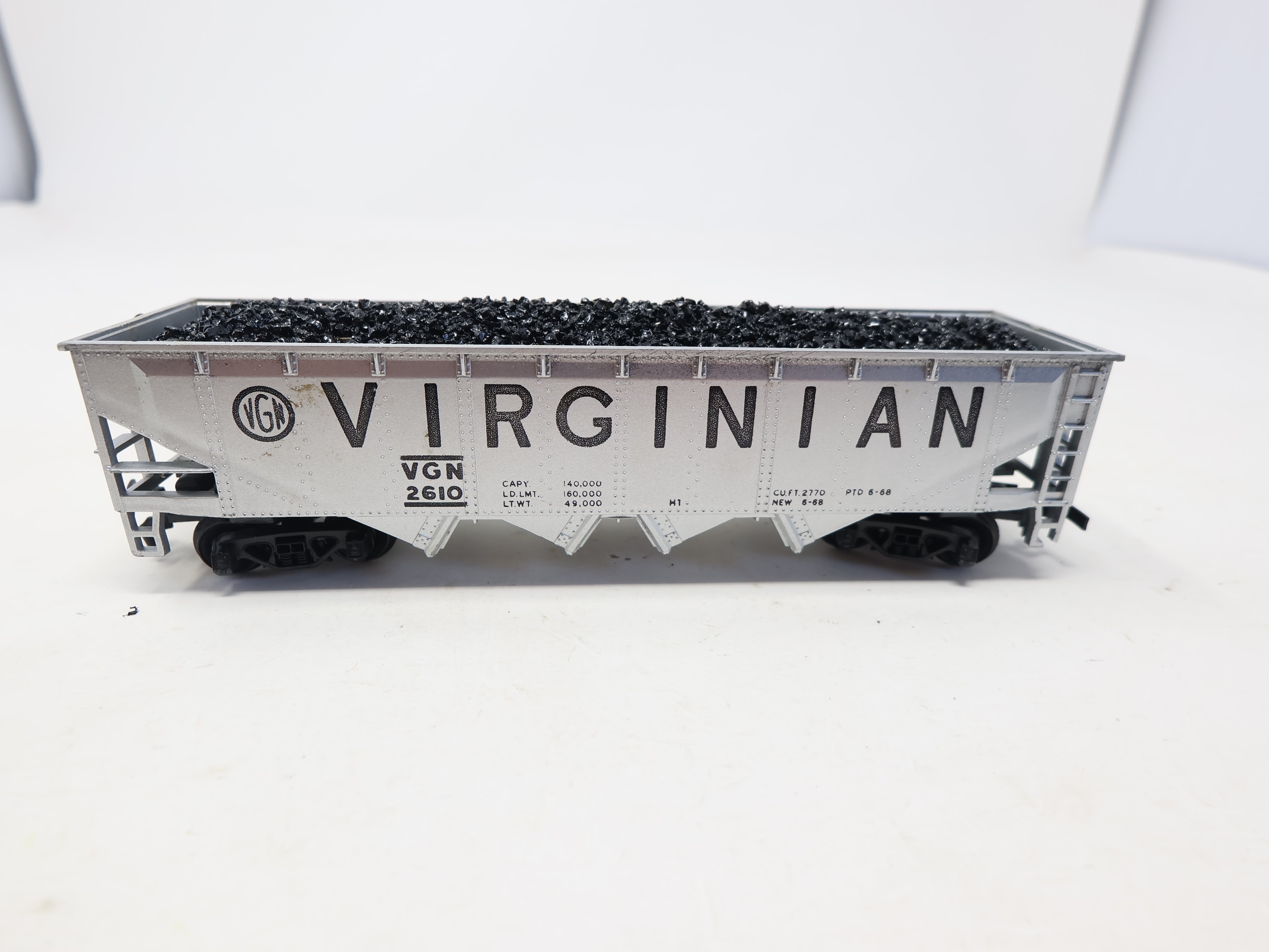 USED Tyco HO Scale, Open Hopper w/ Coal, Virginian VGN #2610