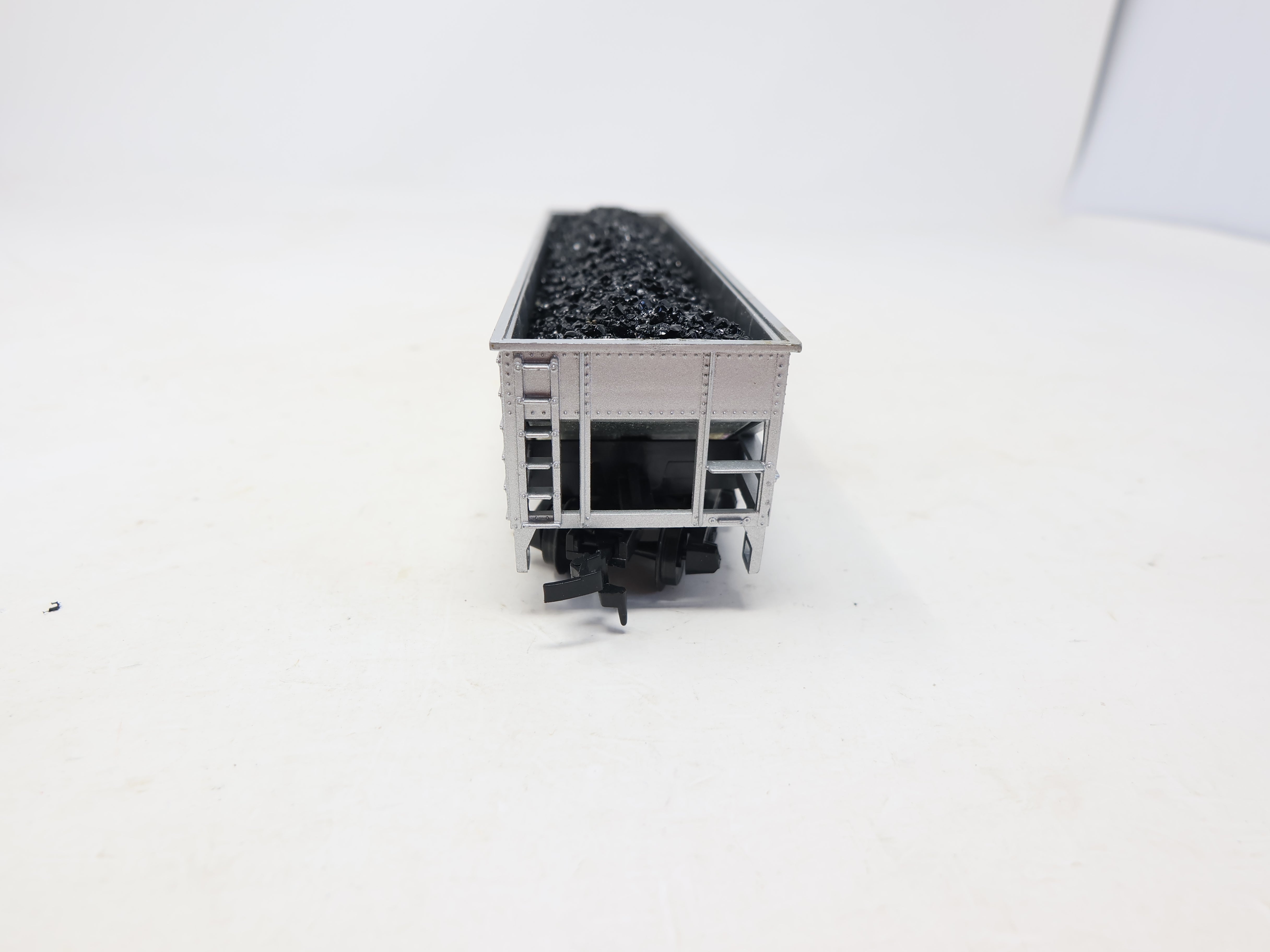 USED Tyco HO Scale, Open Hopper w/ Coal, Virginian VGN #2610