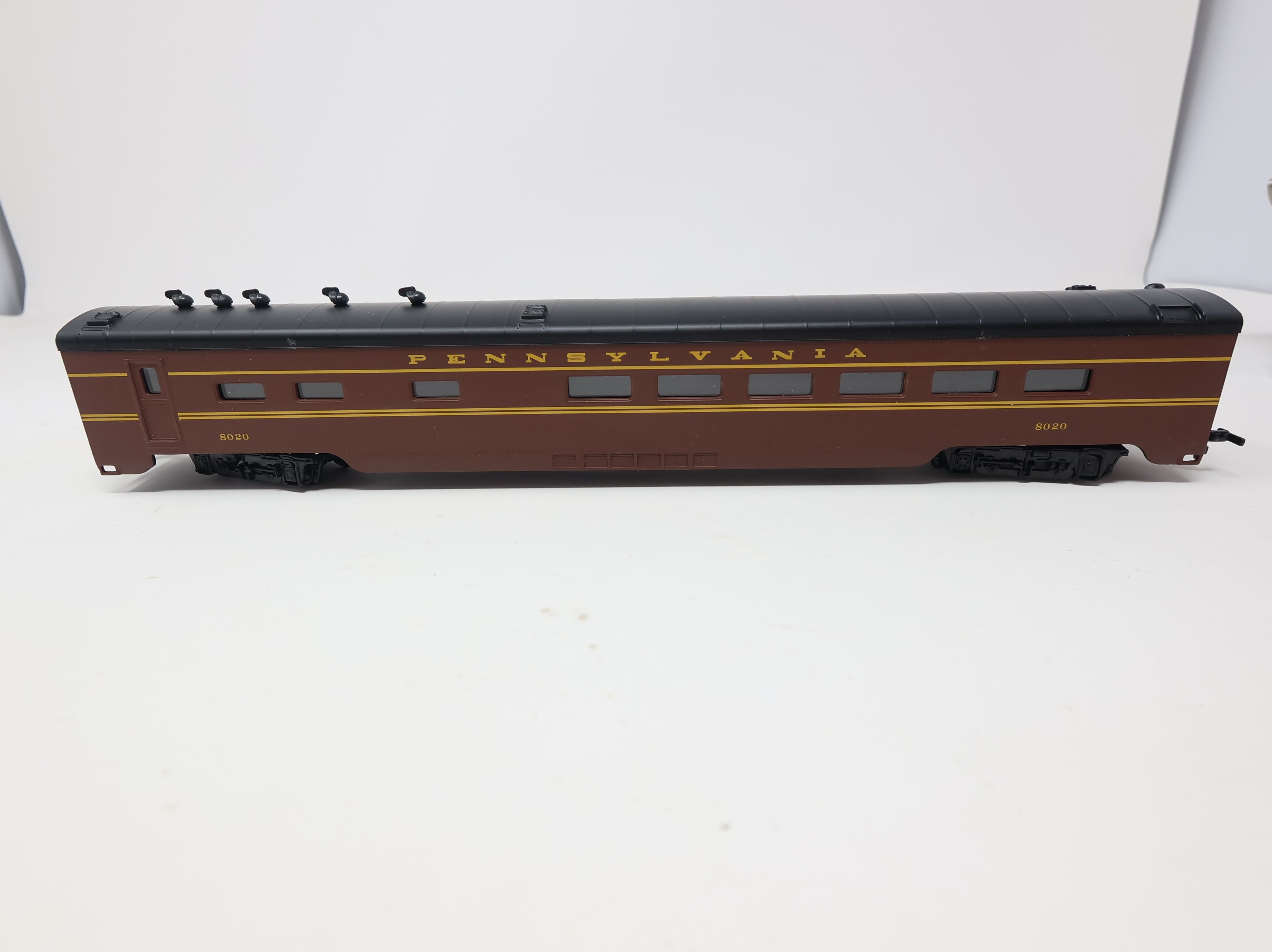 USED IHC 48212 HO Scale Dinning Passenger Car Pennsylvania #8020