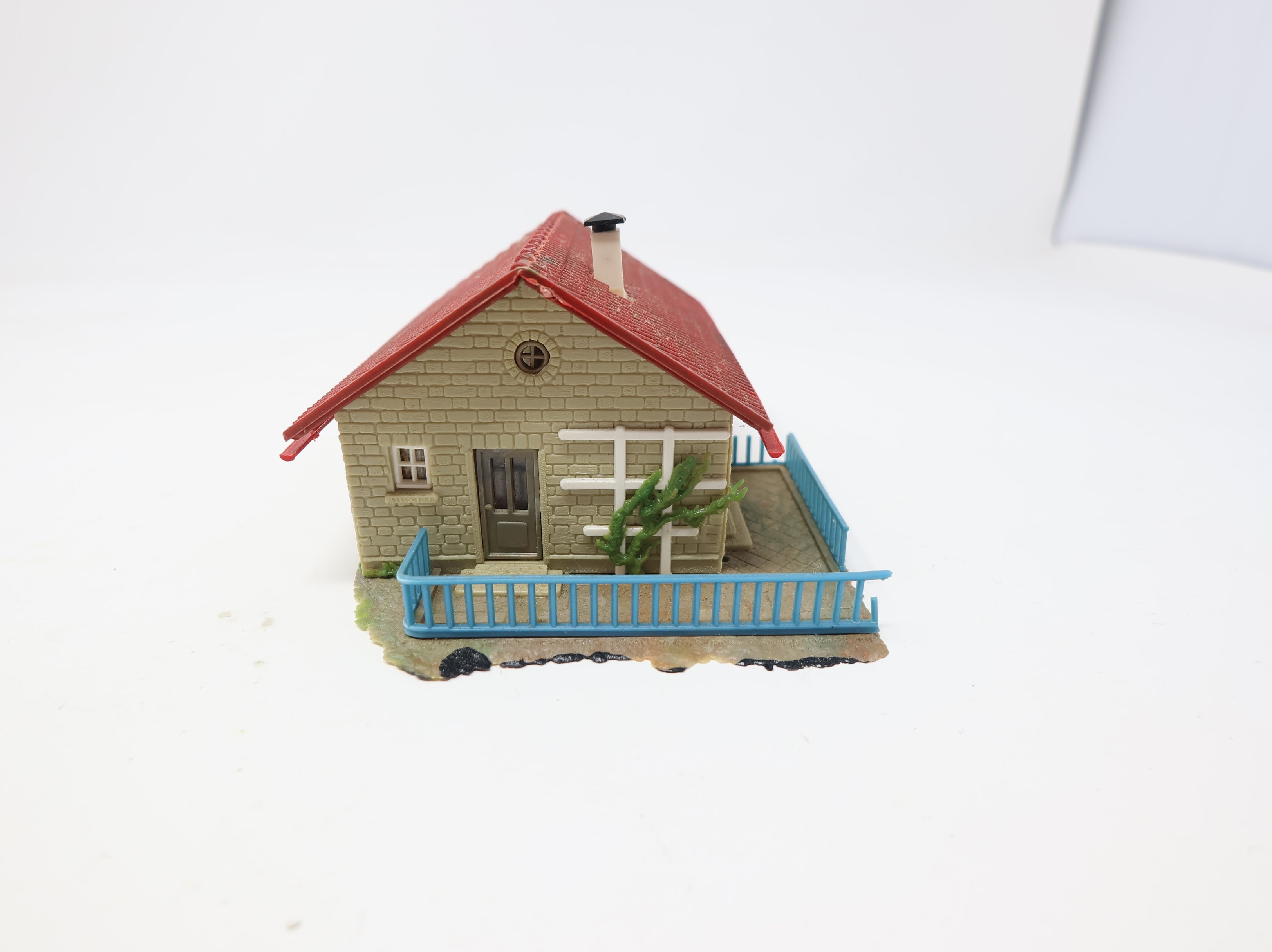 USED Faller HO Scale Small German Home