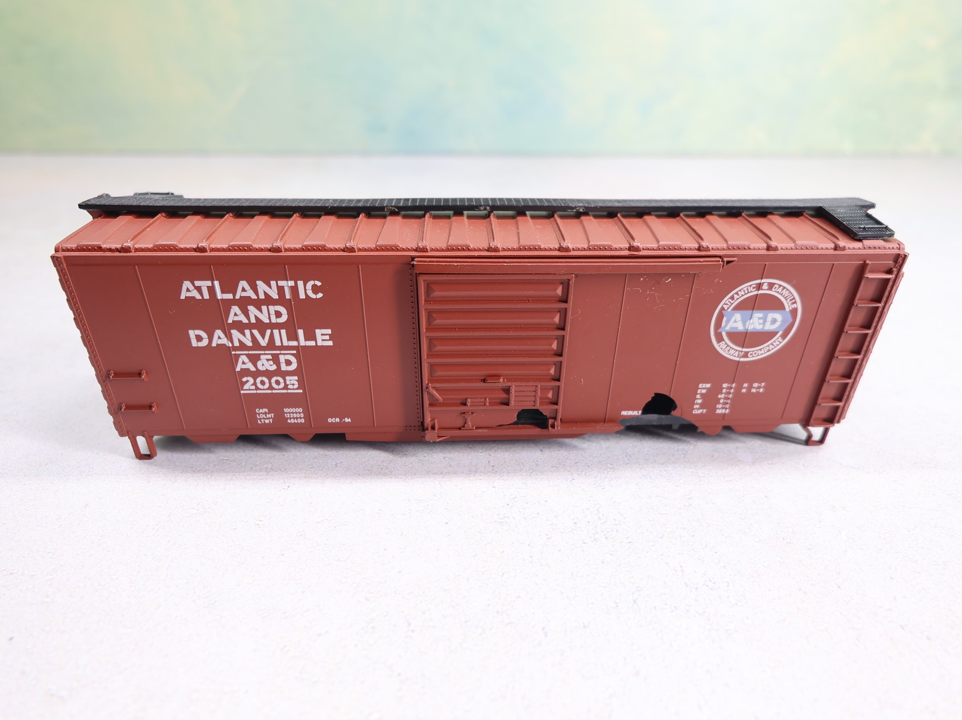 USED AHM HO Scale 40' Steel Box Car Atlantic and Danville A&D #2005