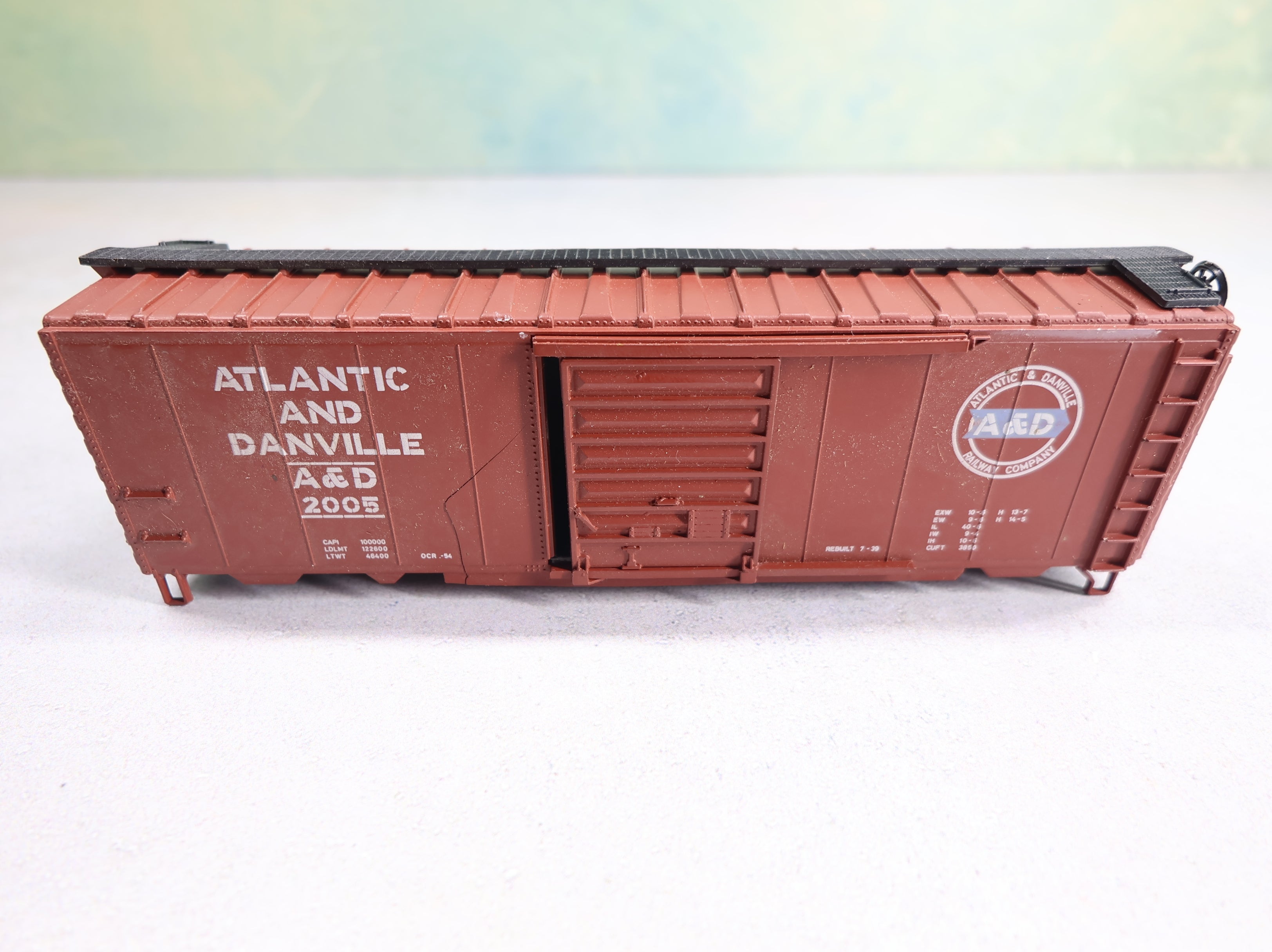 USED AHM HO Scale 40' Steel Box Car Atlantic and Danville A&D #2005