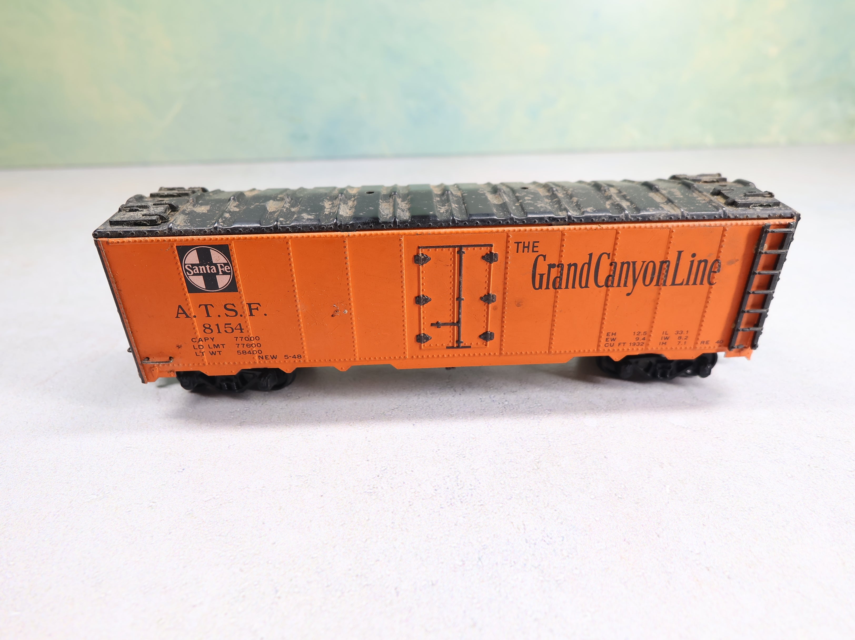 USED Varney HO Scale 40' Steel Reefer Box Car Santa Fe ATSF #8154 Wood & Metal