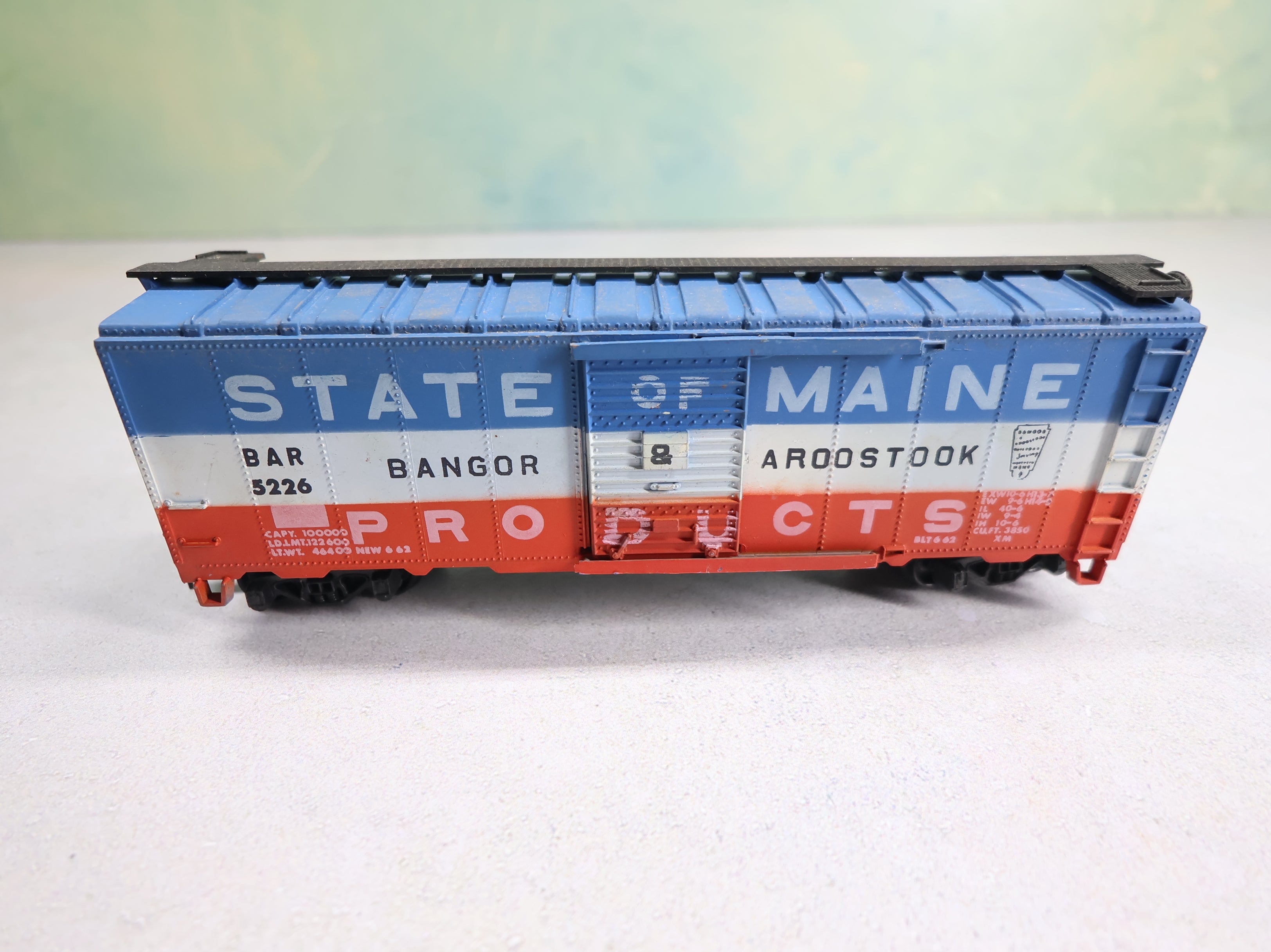 USED AHM HO Scale 40' Steel Box Car Bangor and Aroostook BAR #5226