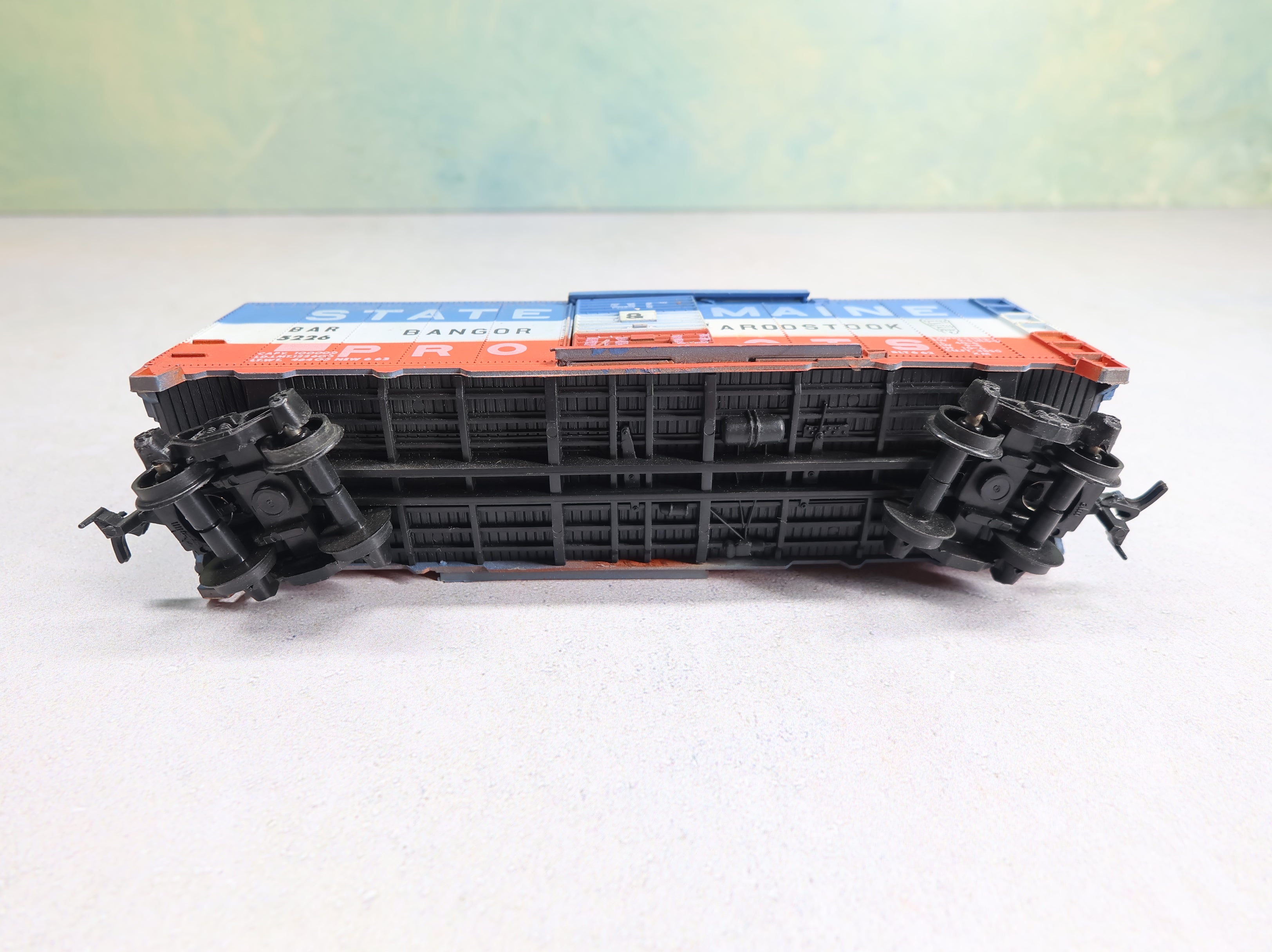 USED AHM HO Scale 40' Steel Box Car Bangor and Aroostook BAR #5226