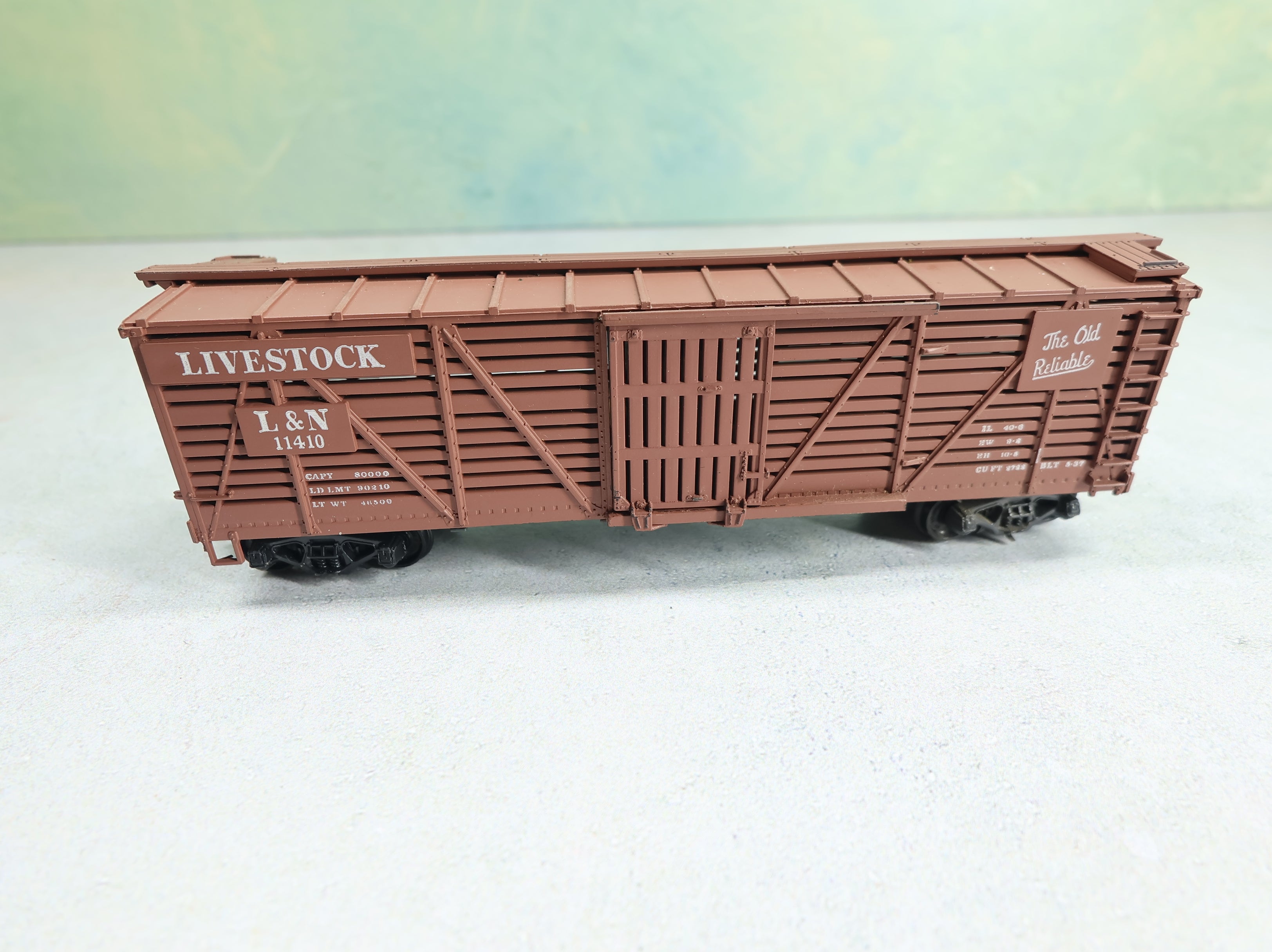 USED TRAIN MINIATURE HO Scale 40' Braced End Wood Stock Car Louisville & Nashville L&N #11410