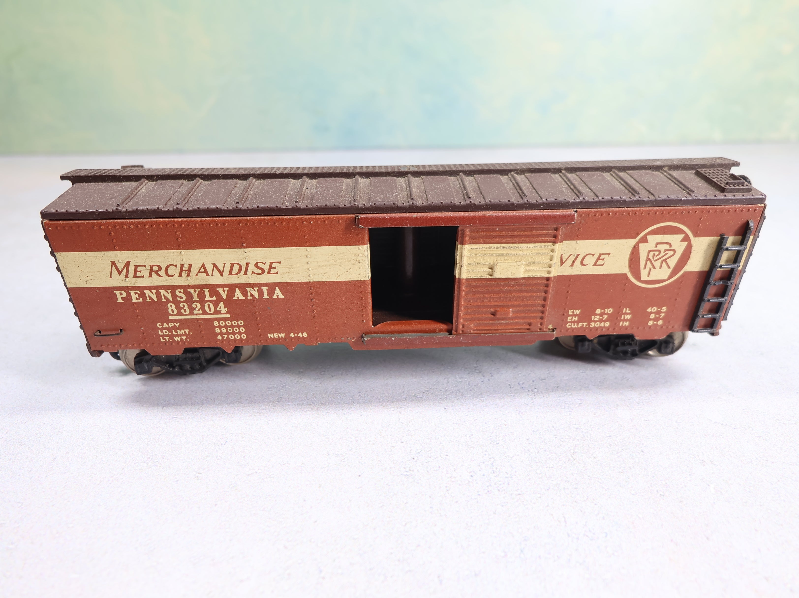 USED Fleischmann HO Scale 42' Steel Reefer Box Car Pennsylvania #83204 Merch Service