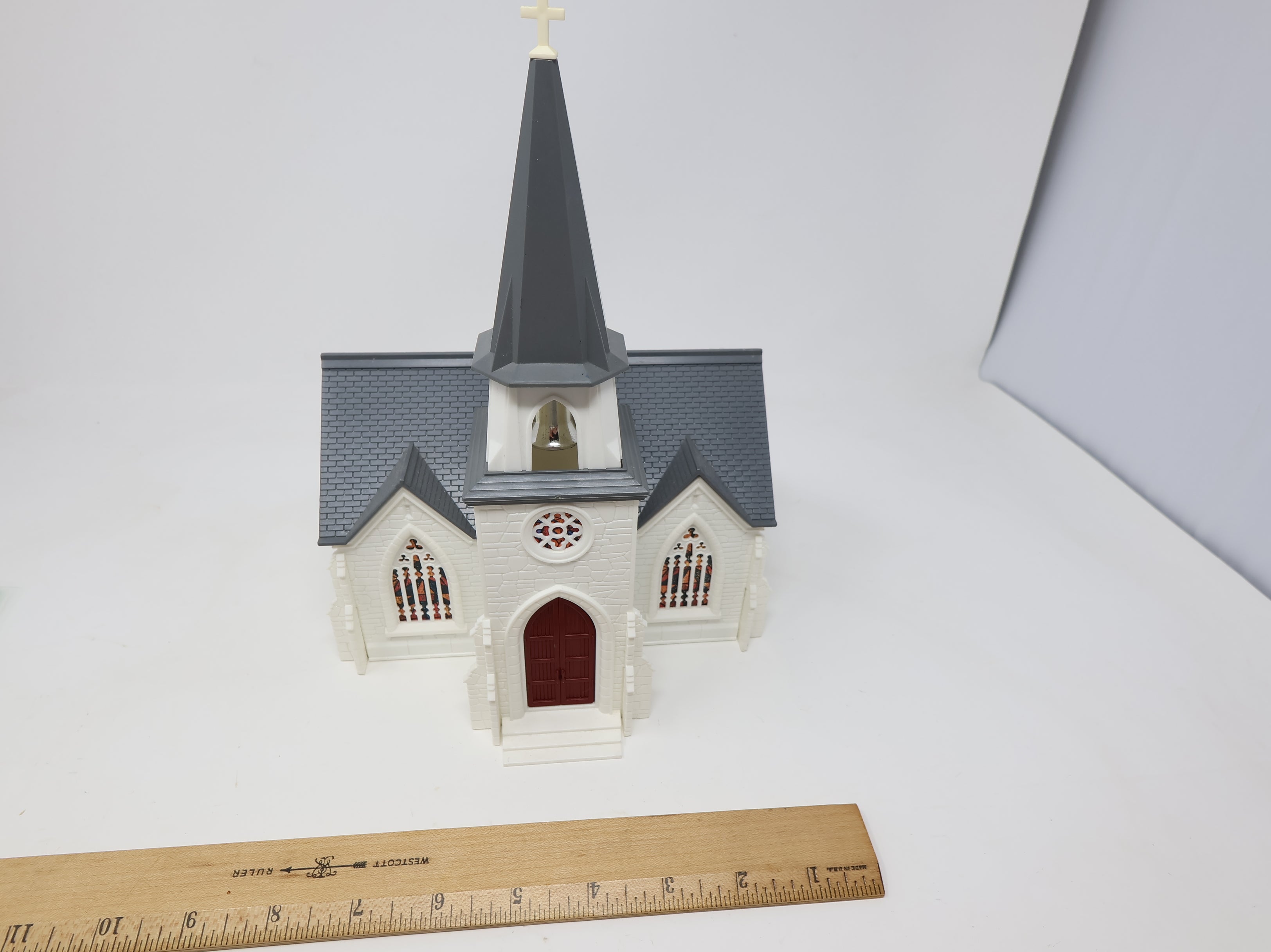 USED Bachmann Plasticville O Large Cathedral Church C-18