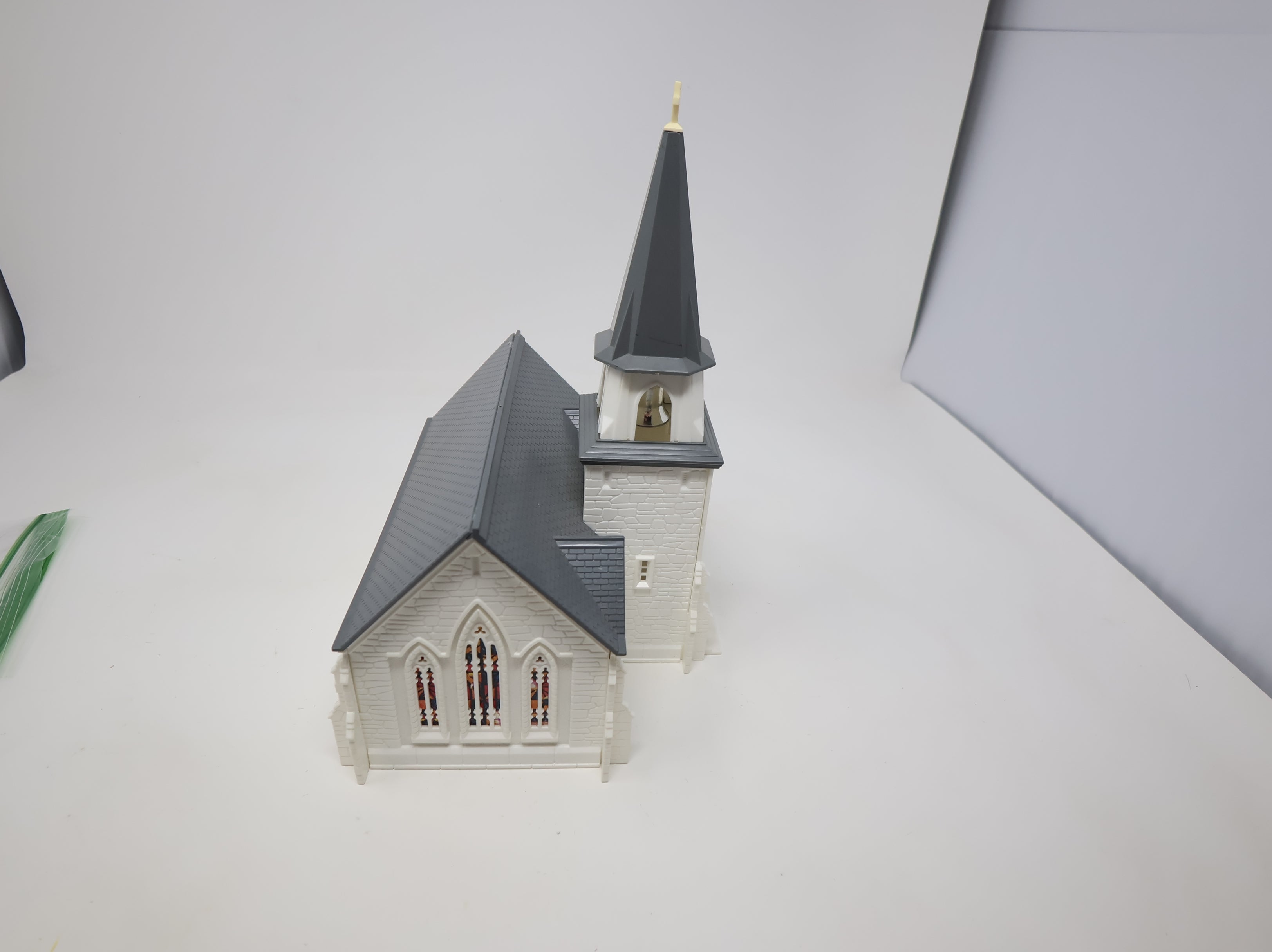 USED Bachmann Plasticville O Large Cathedral Church C-18