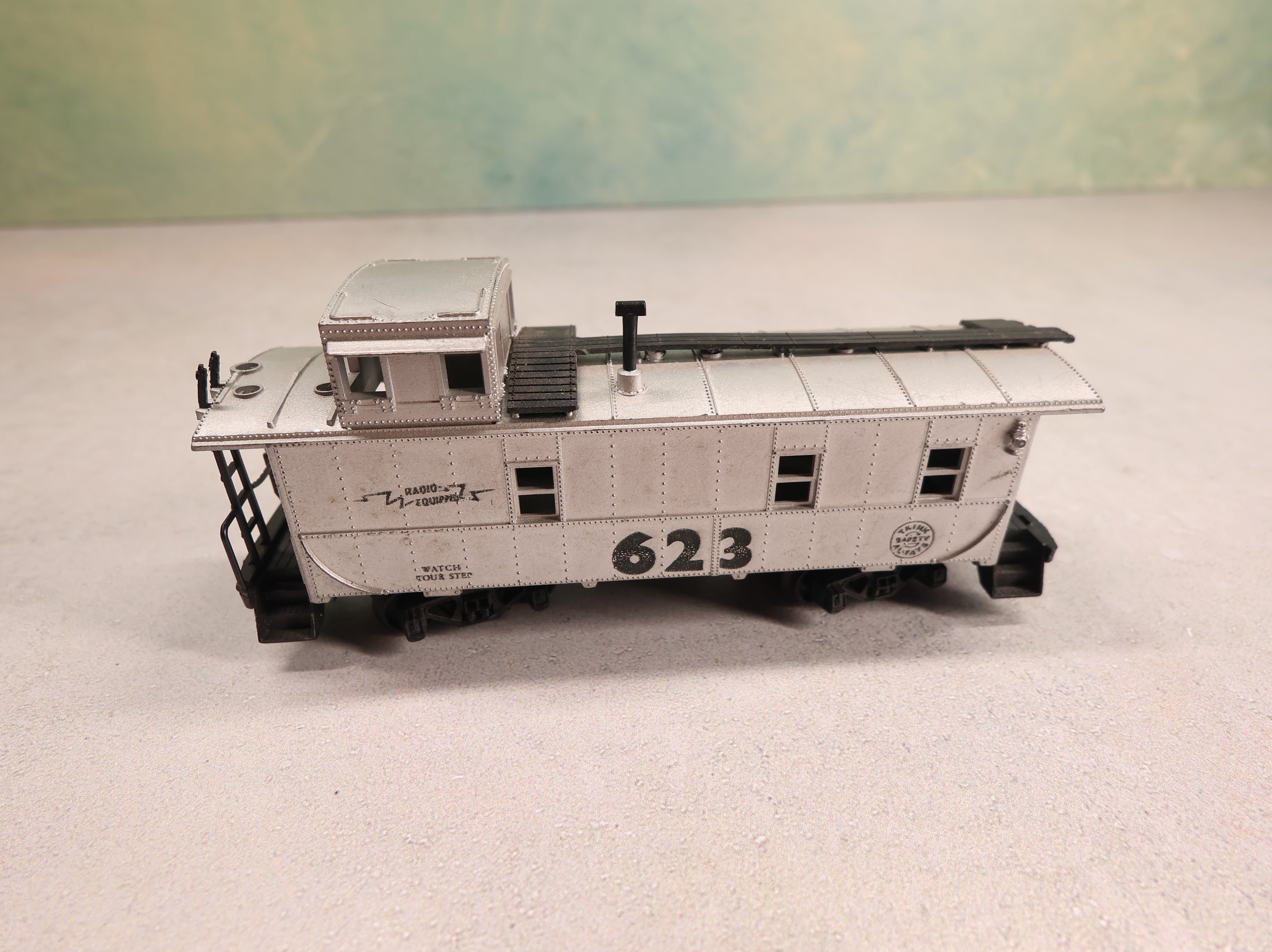 USED AHM HO Scale Safety Caboose #623