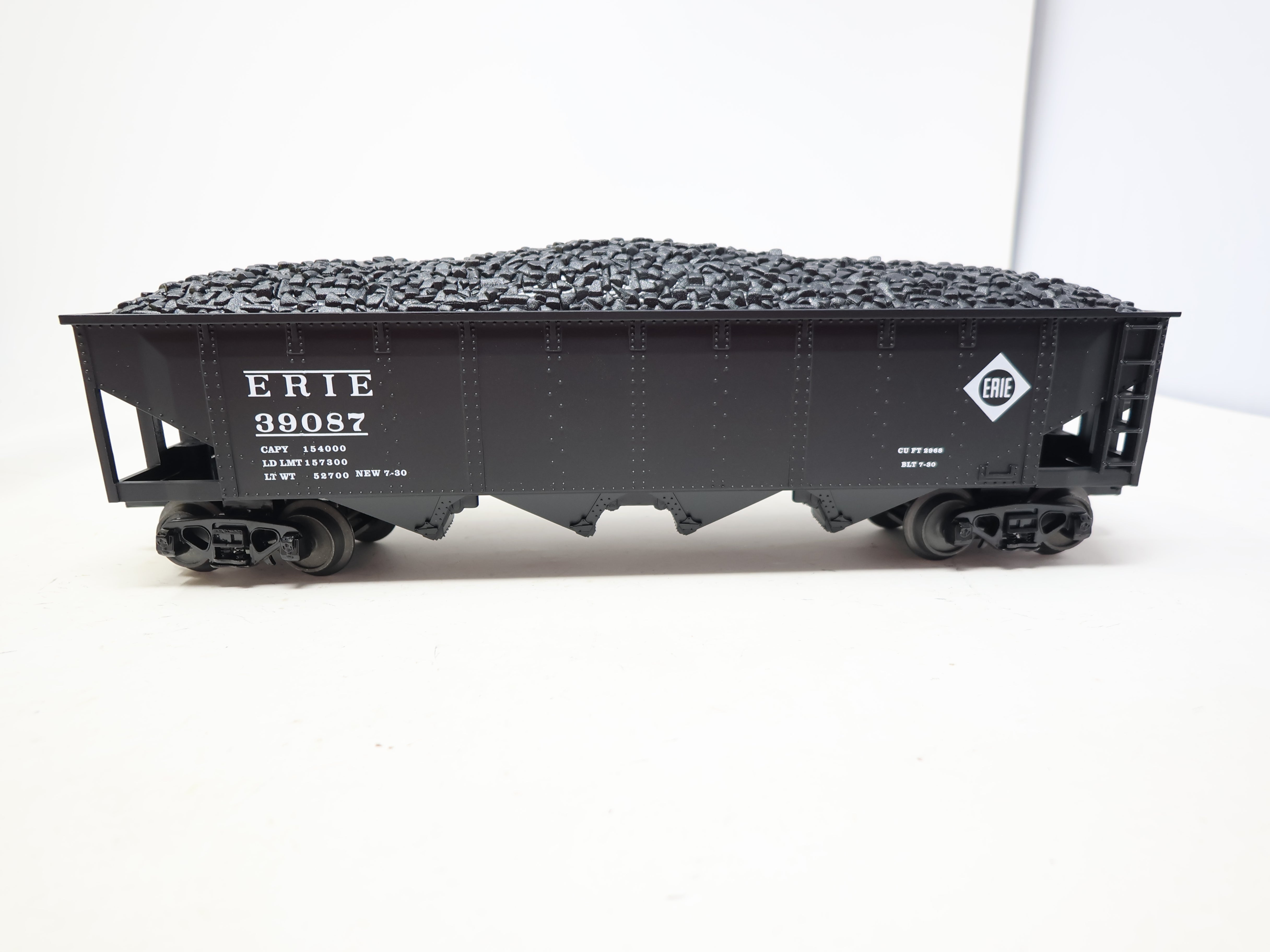 USED MTH Rail King 30-75471 O, 4 Bay Hopper w/ Coal, Erie #39087