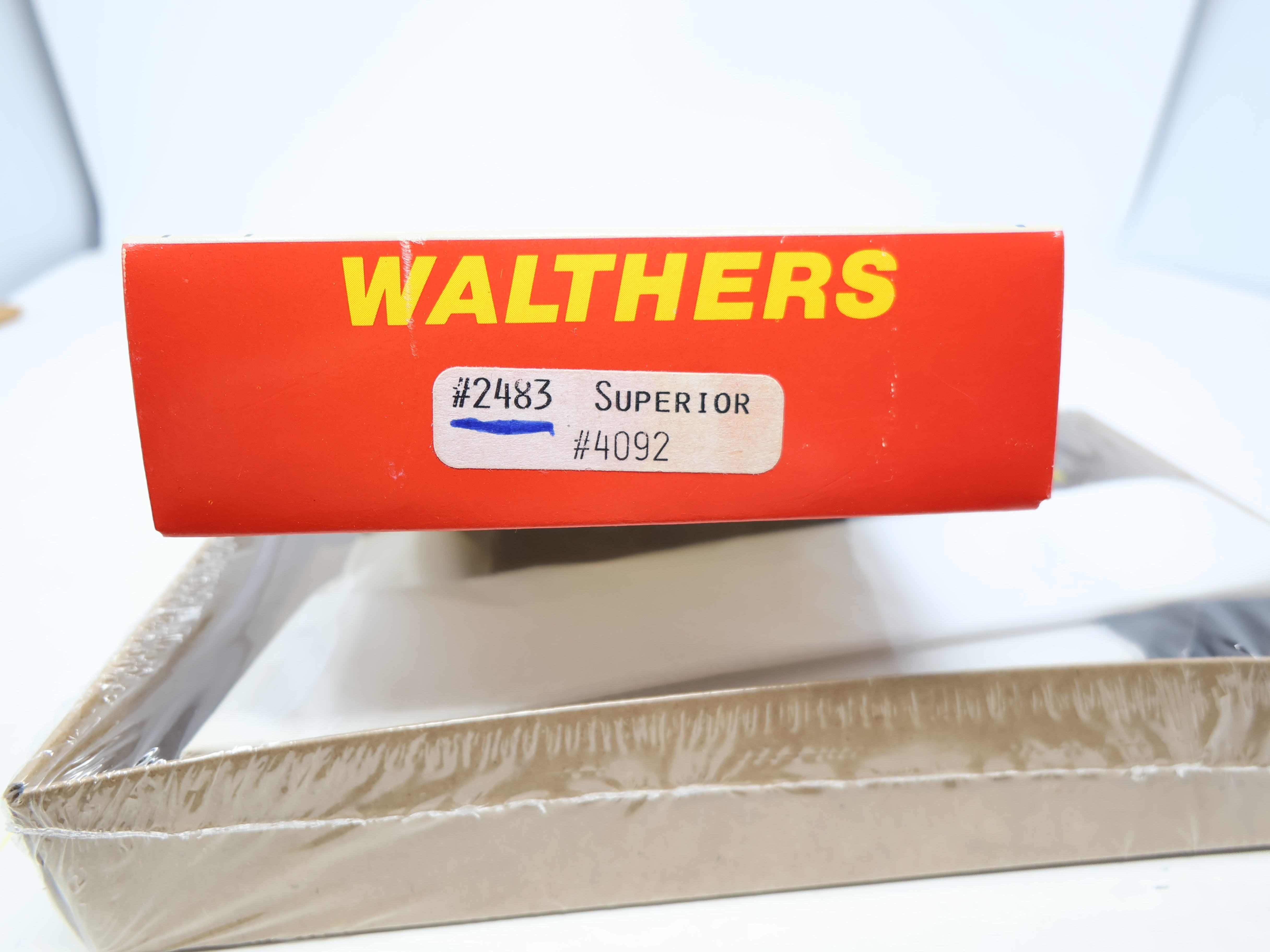 Walthers 932-2483 HO Scale, 40' Reefer Wood End Box Car, North American Despatch NADX #4092 (KIT)