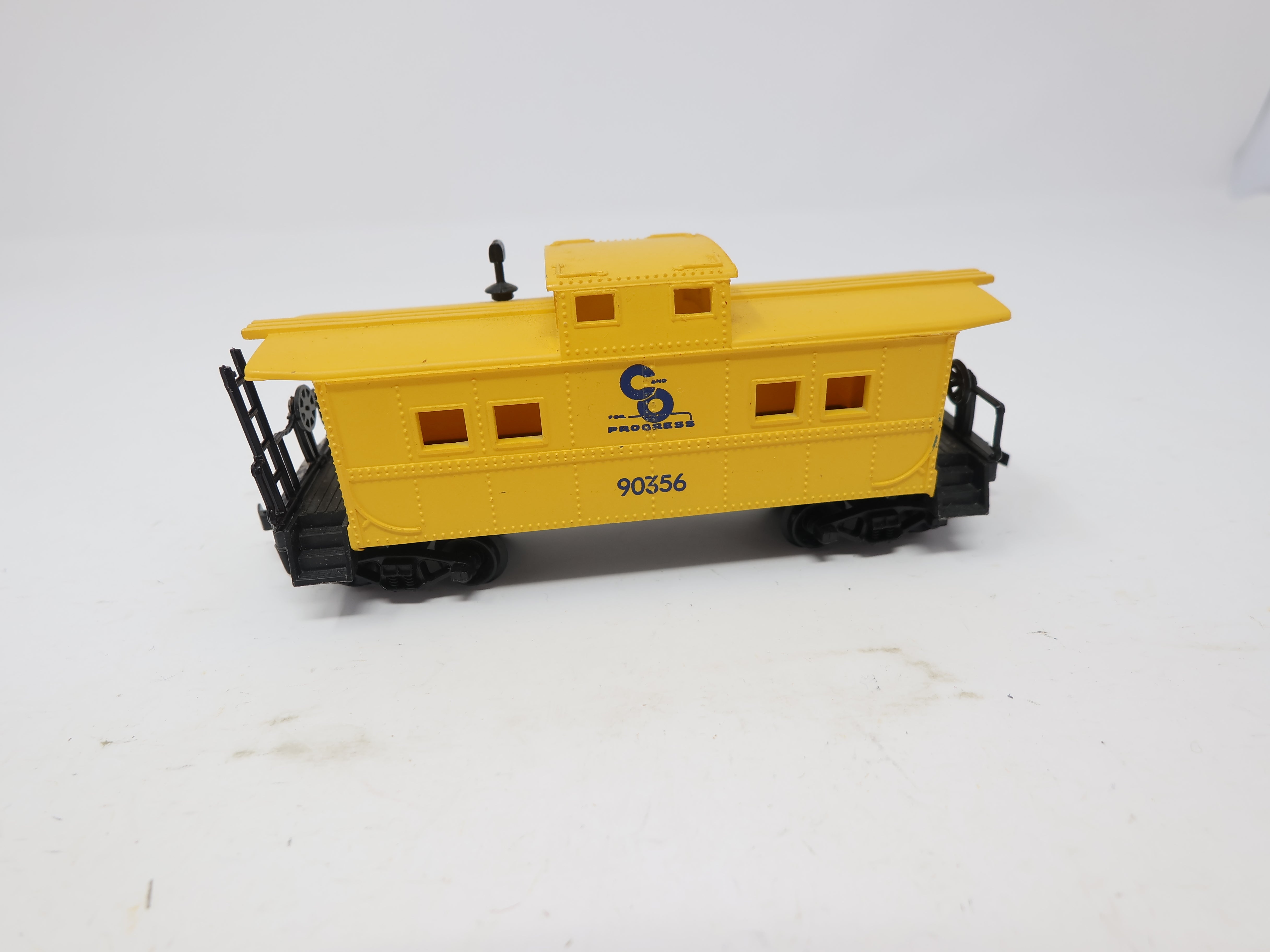 USED Life-Like HO Scale, Caboose, Chesapeake and Ohio #90356