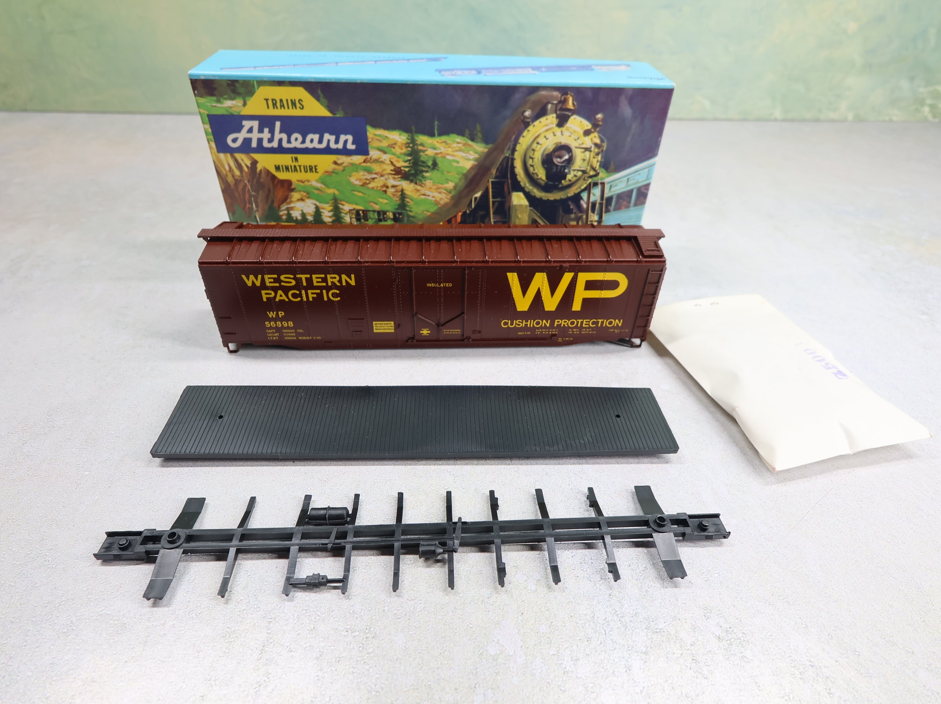 USED Athearn 1323 HO Scale 50' Box Car Western Pacific WP #56898 KIT