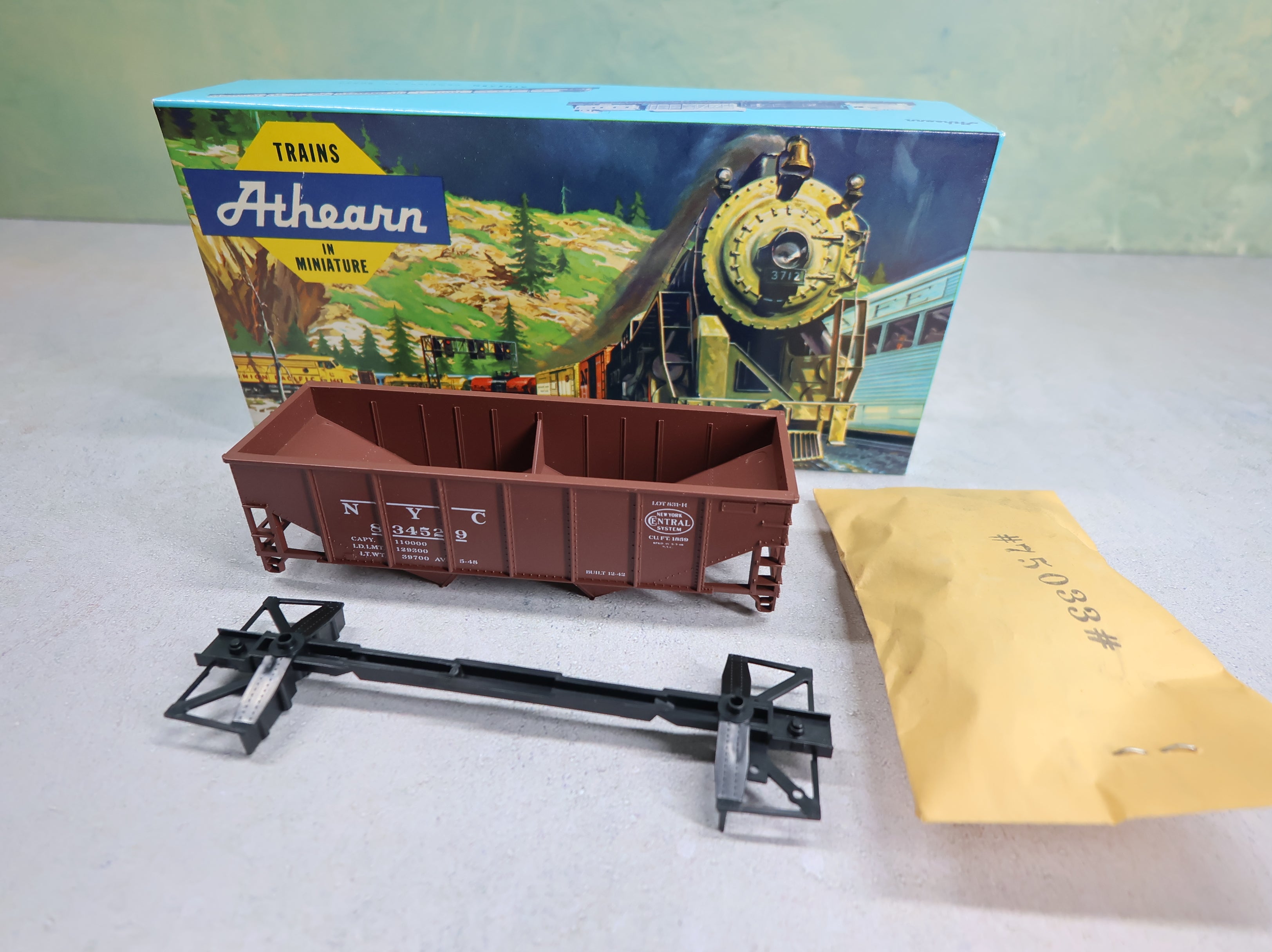 USED Athearn 5443 HO Scale 34' Ribside Hopper New York Central NYC #834529 KIT