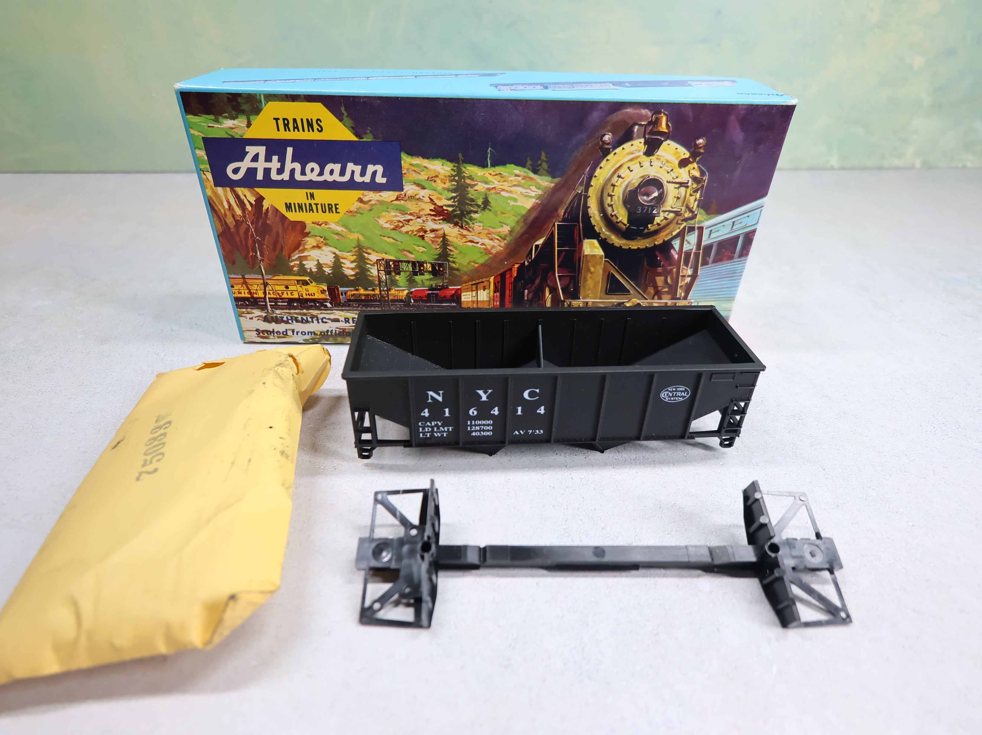 USED Athearn HO Scale 34' 2 Bay Hopper New York Central NYC #416414 Branchline KIT