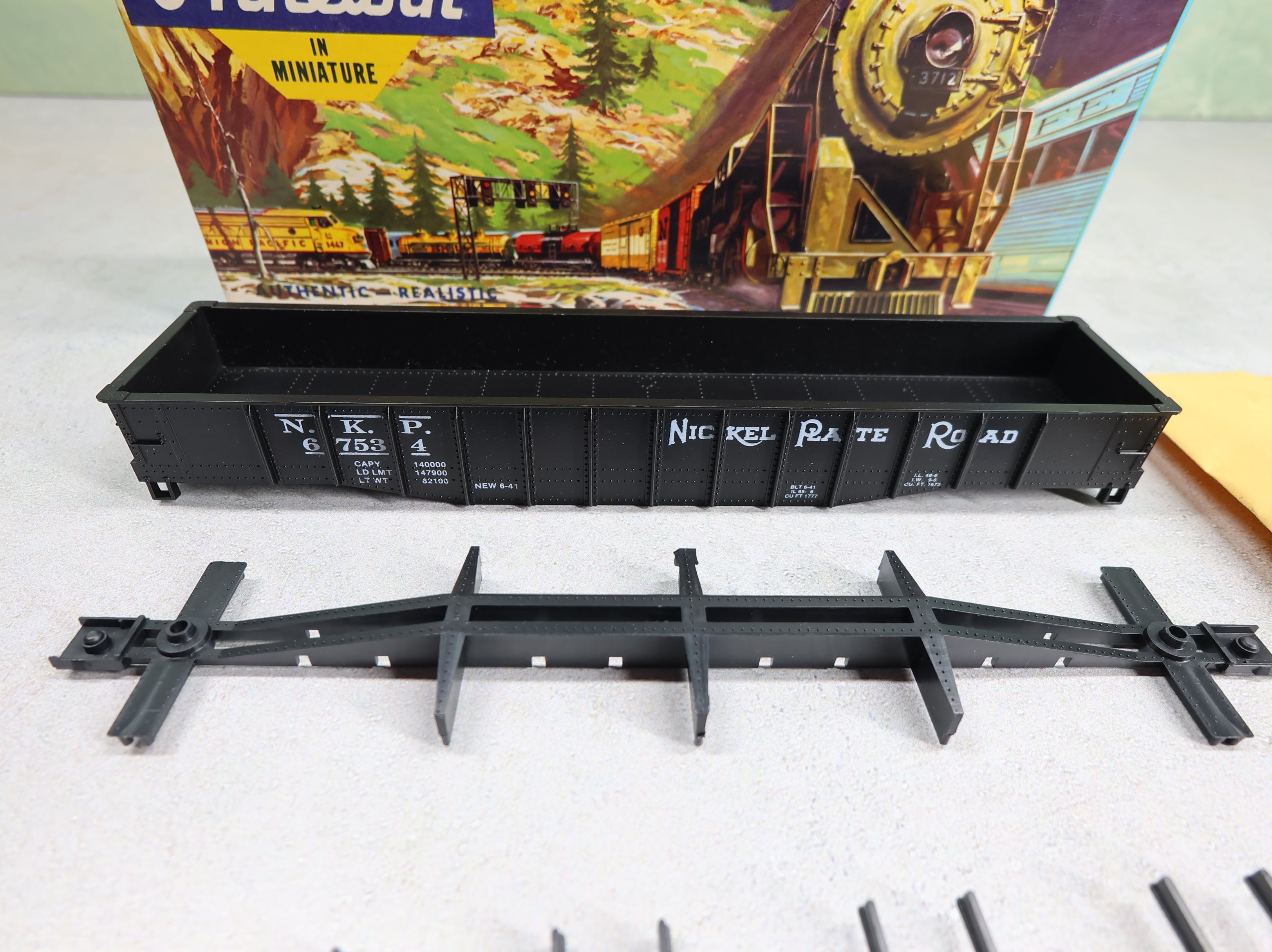 USED Athearn 10300 HO Scale 50' Gondola Nickel Plate Road NKP #67534 Branchline KIT