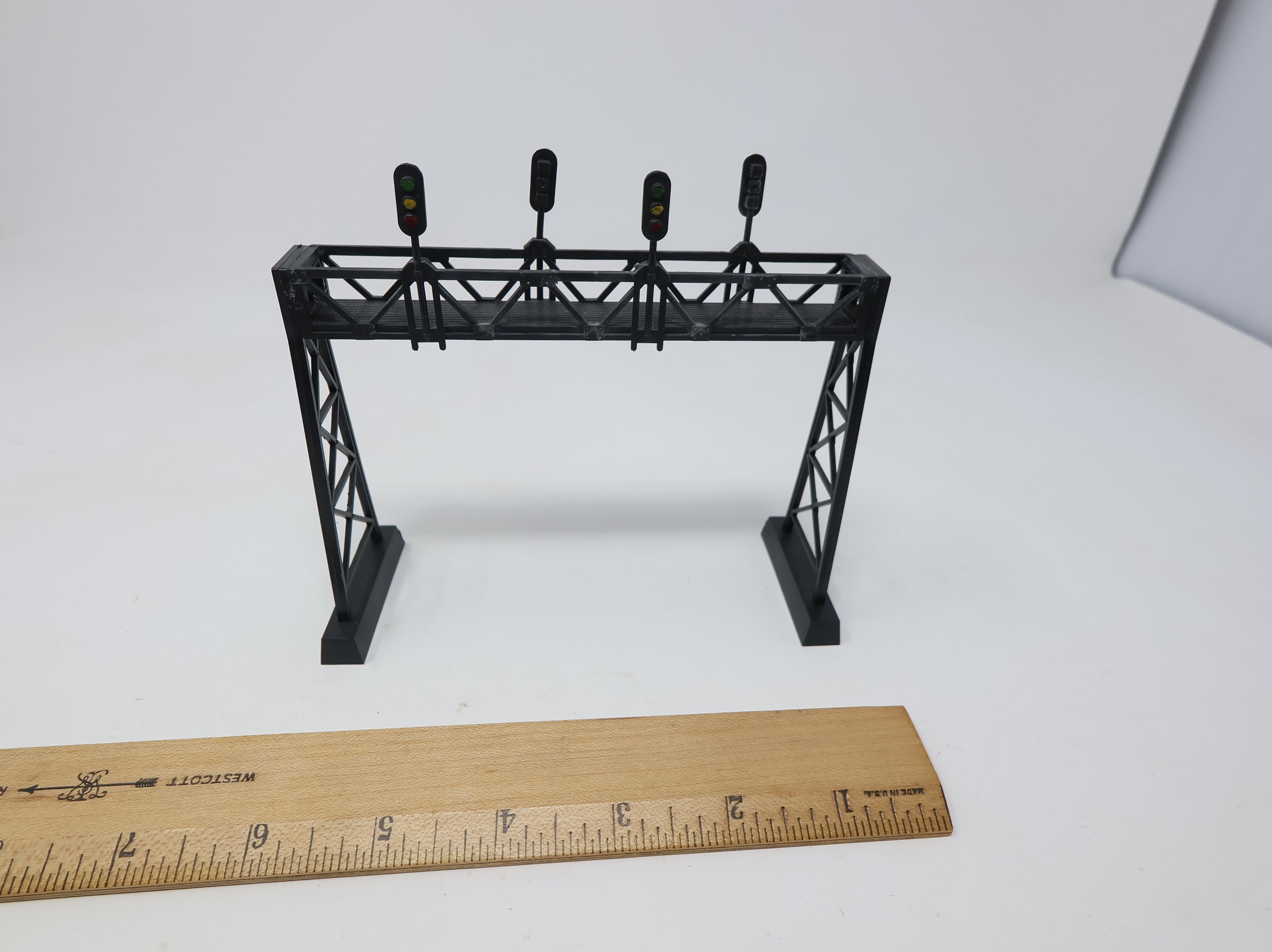 USED Tyco HO Scale Signal Bridge (non powered)