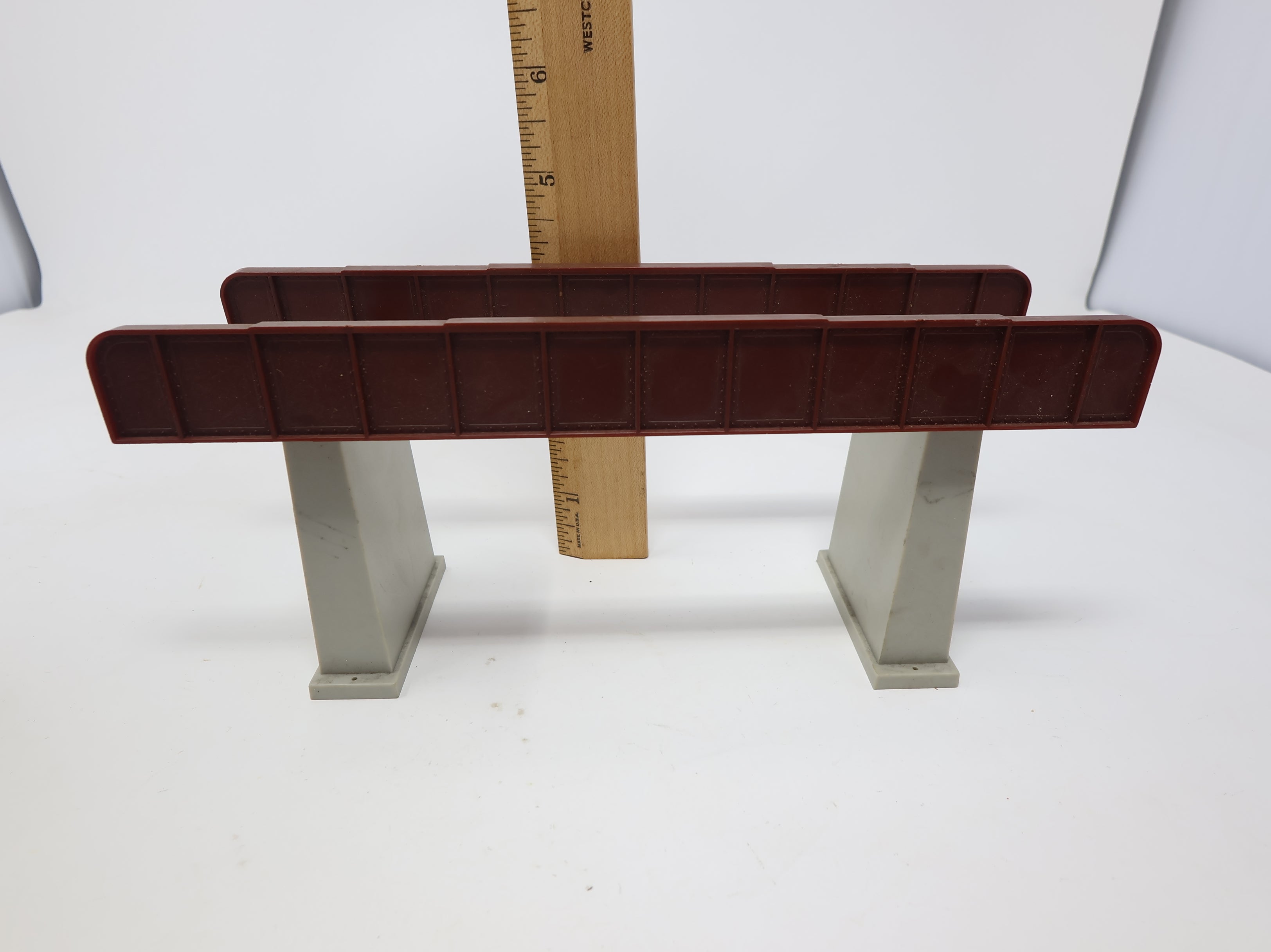 USED HO Scale Girder w/ 2 Piers