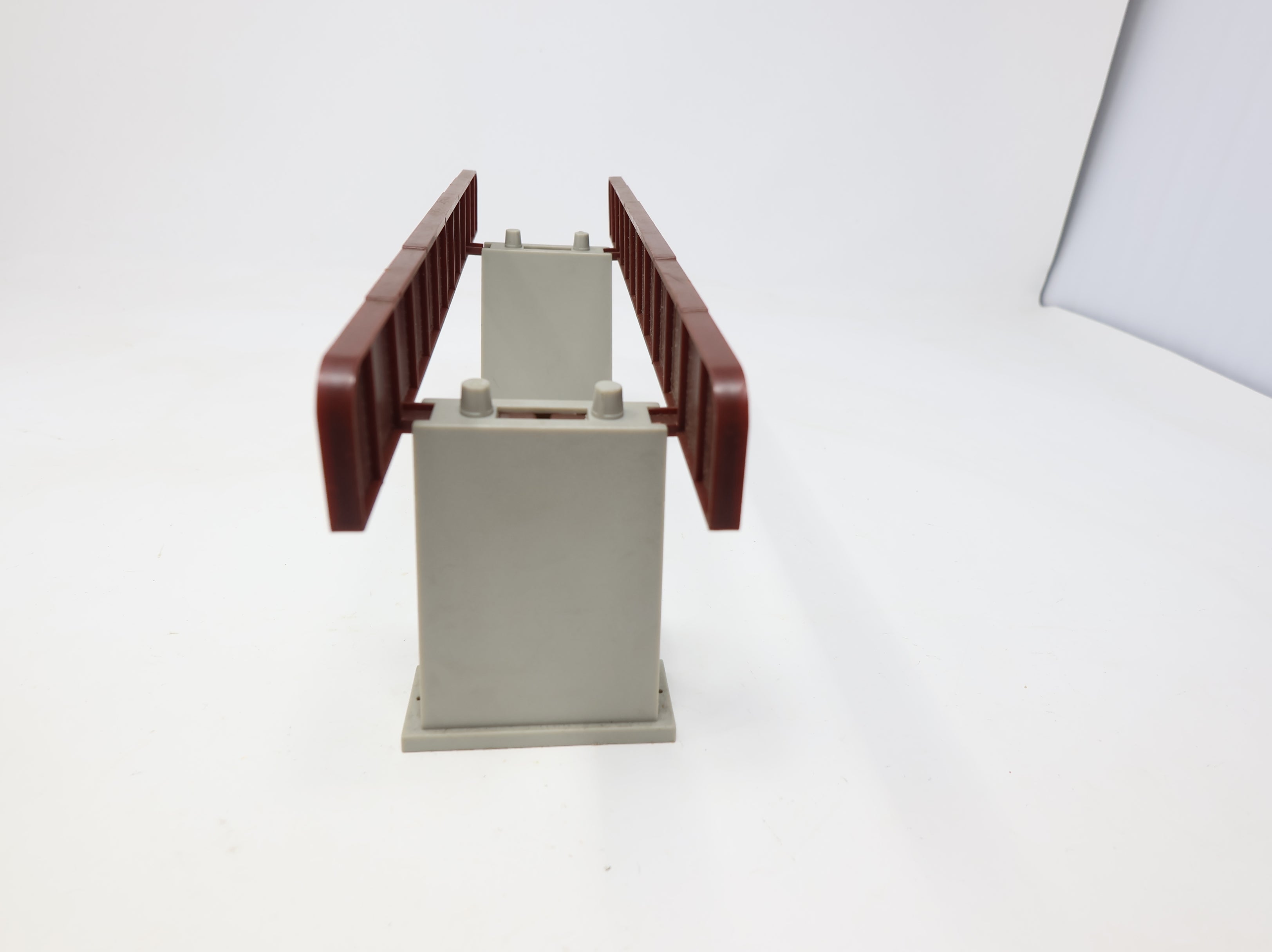 USED HO Scale Girder w/ 2 Piers