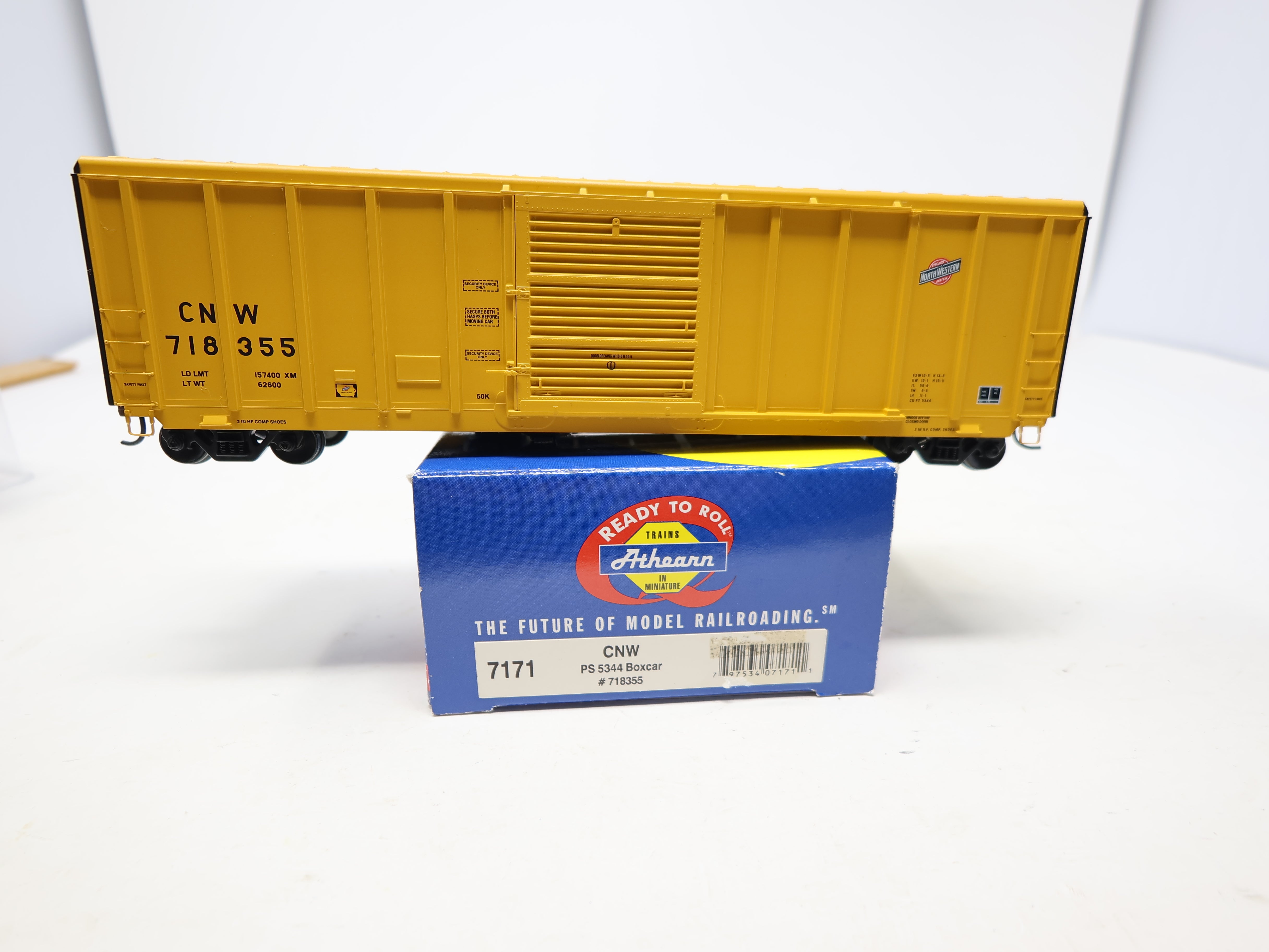 Athearn 7171 HO Scale, PS 5344 Box Car, Chicago & North Western CNW #718355