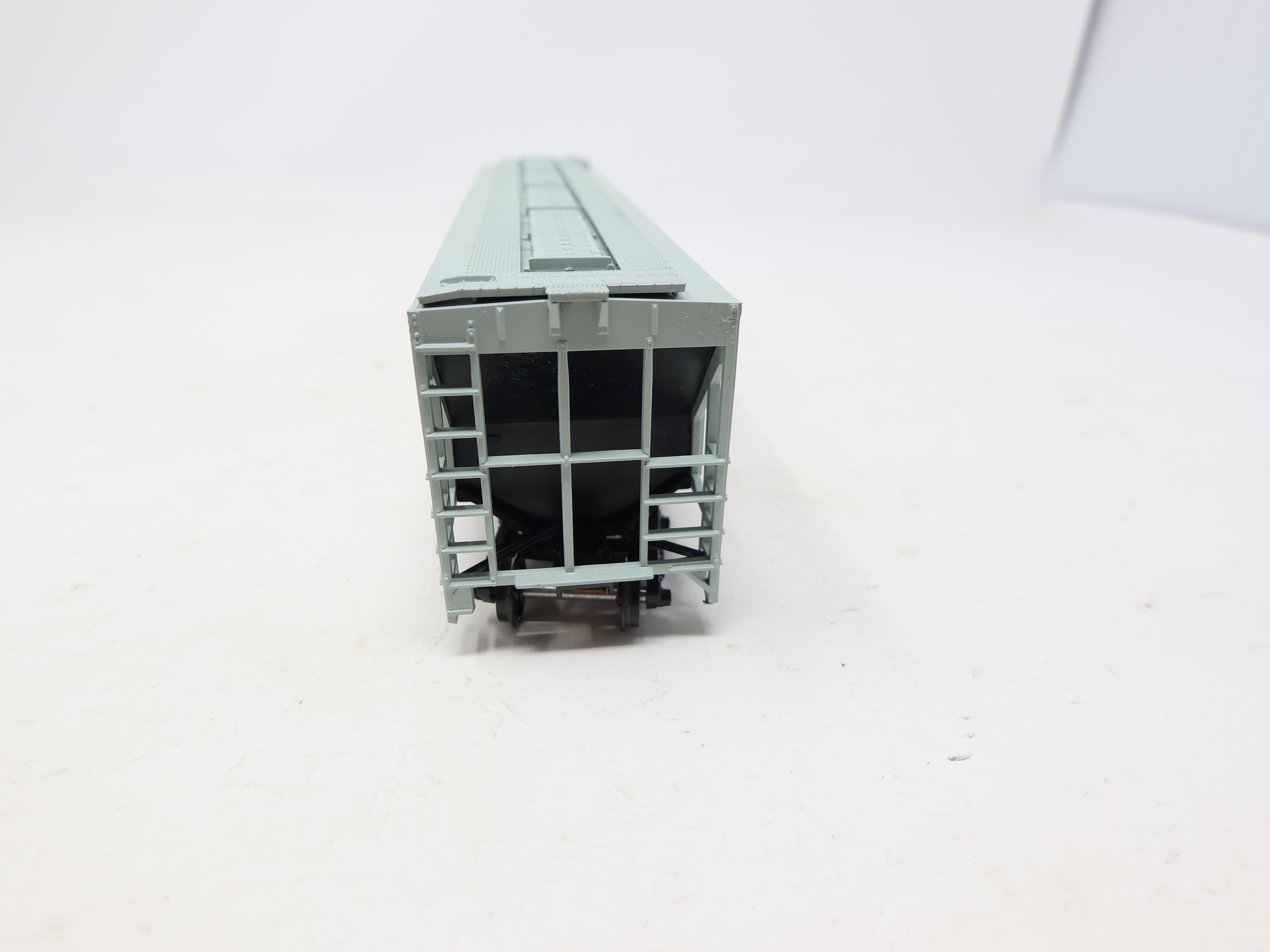 USED Athearn HO Scale, Covered Hopper, Burlington CB&Q #184653