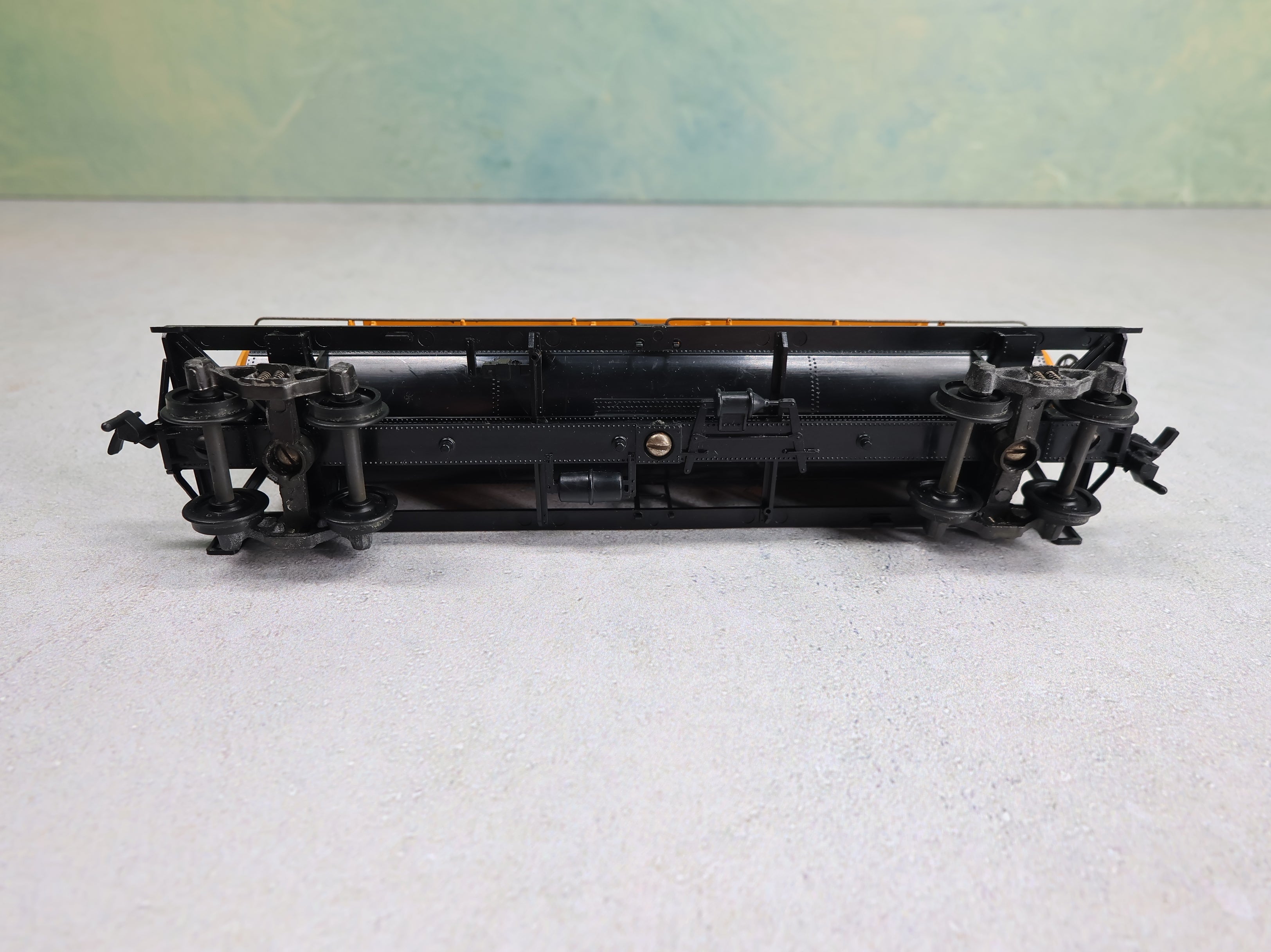 USED Athearn HO Scale Triple Dome Tank Car Shell SCCX #2005