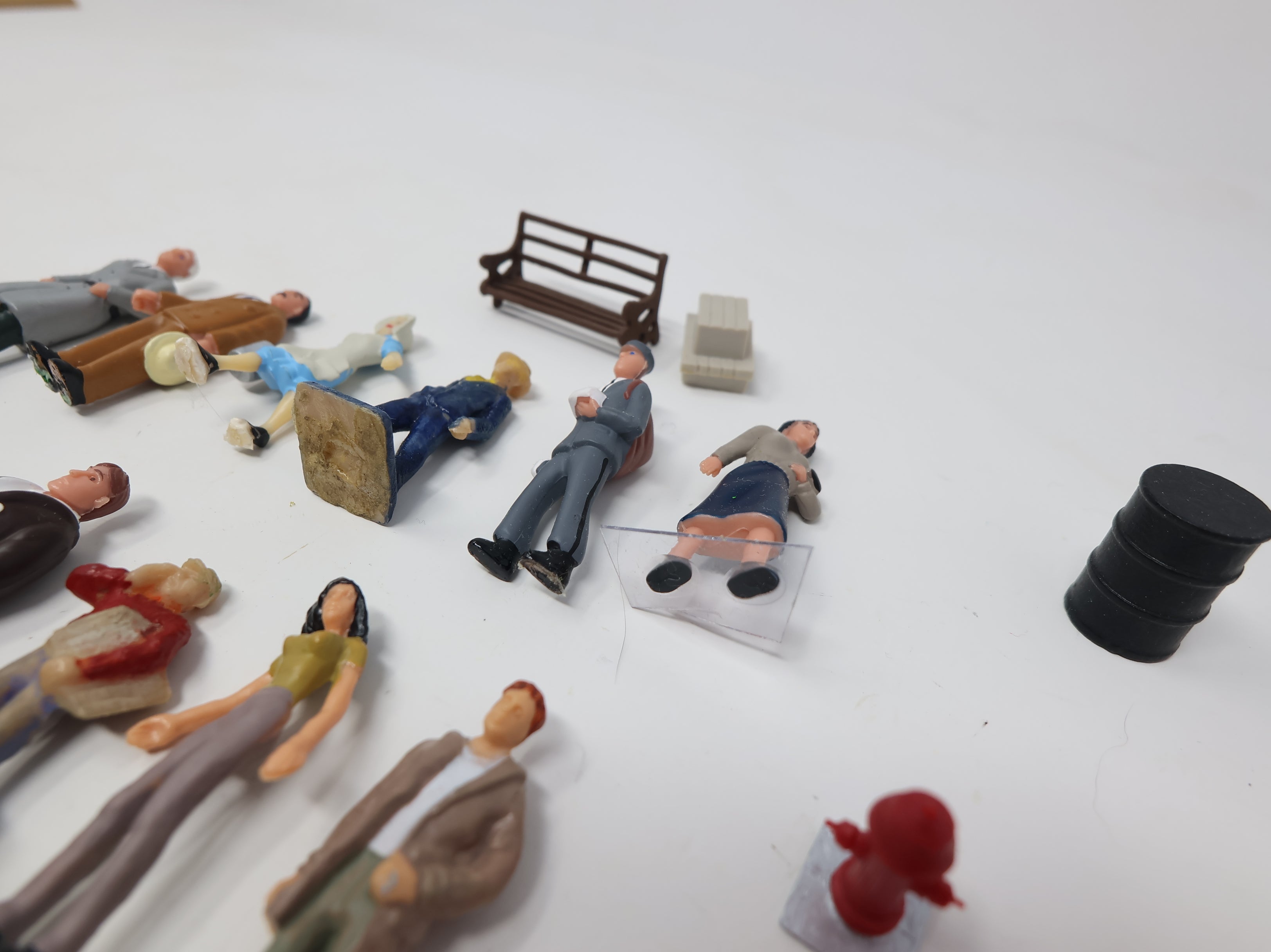 USED O Various People & Other Figures