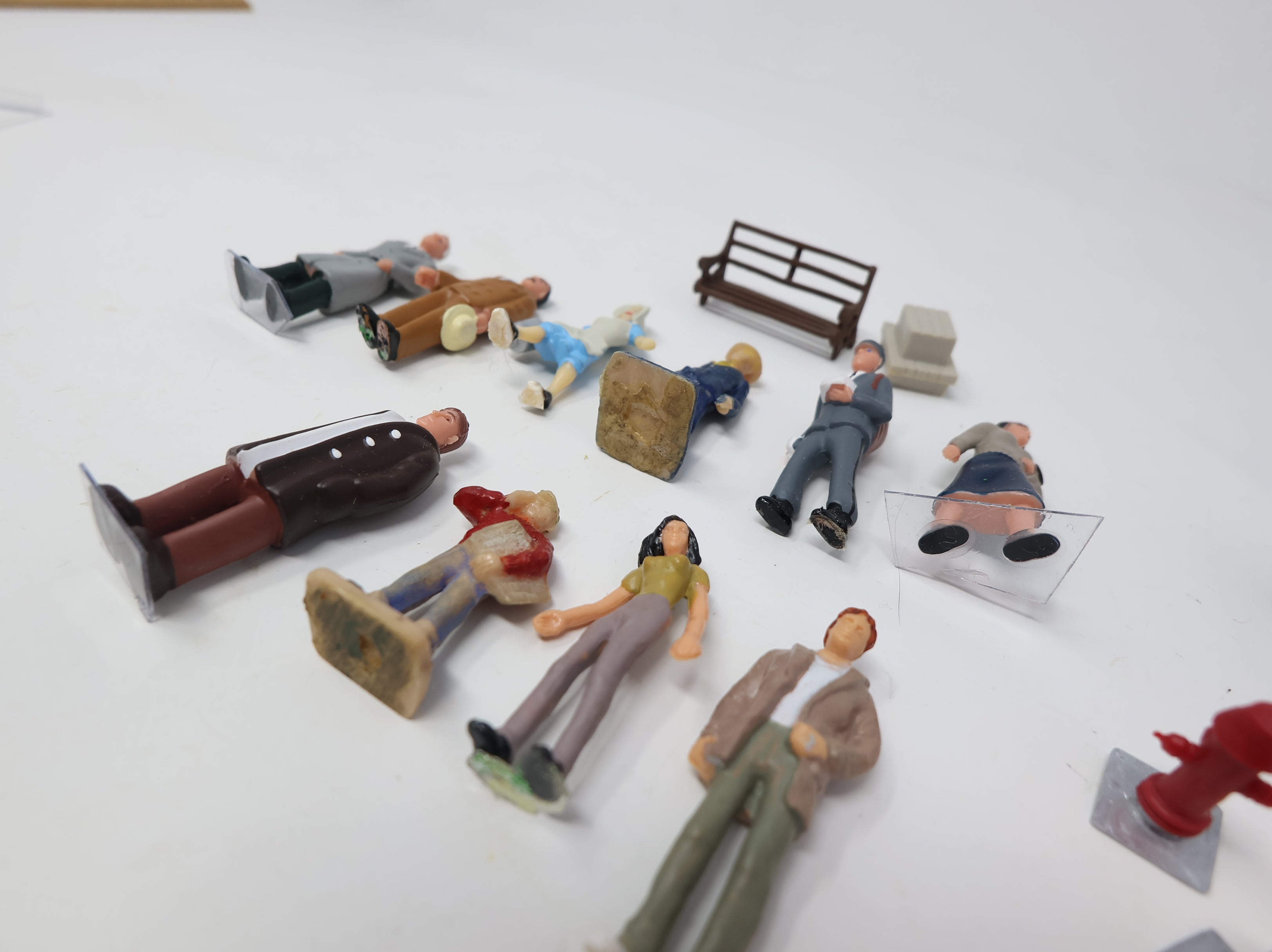 USED O Various People & Other Figures