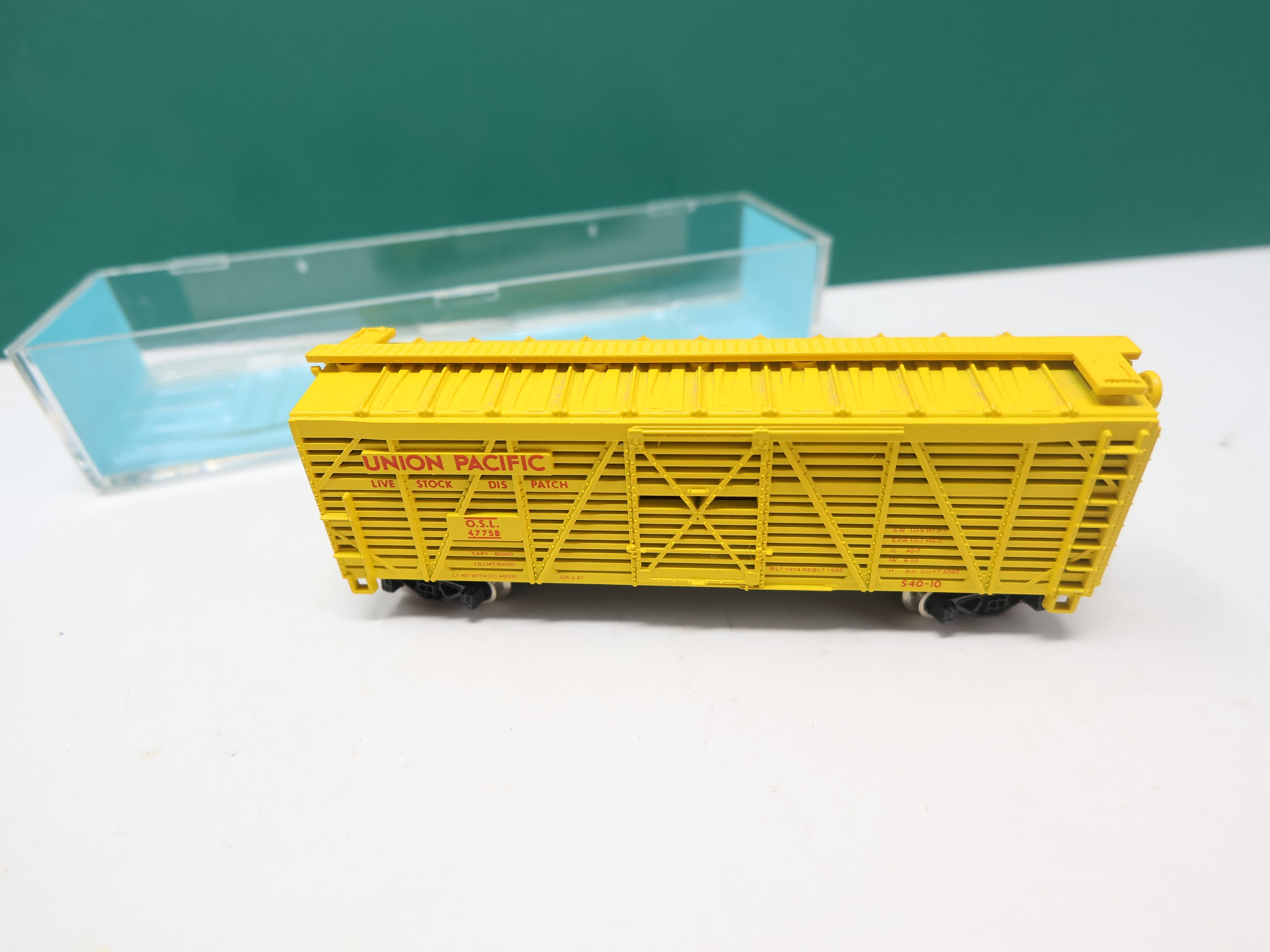 USED Atlas 3525 N Scale, 40' Stock Car, Union Pacific OSL #47758