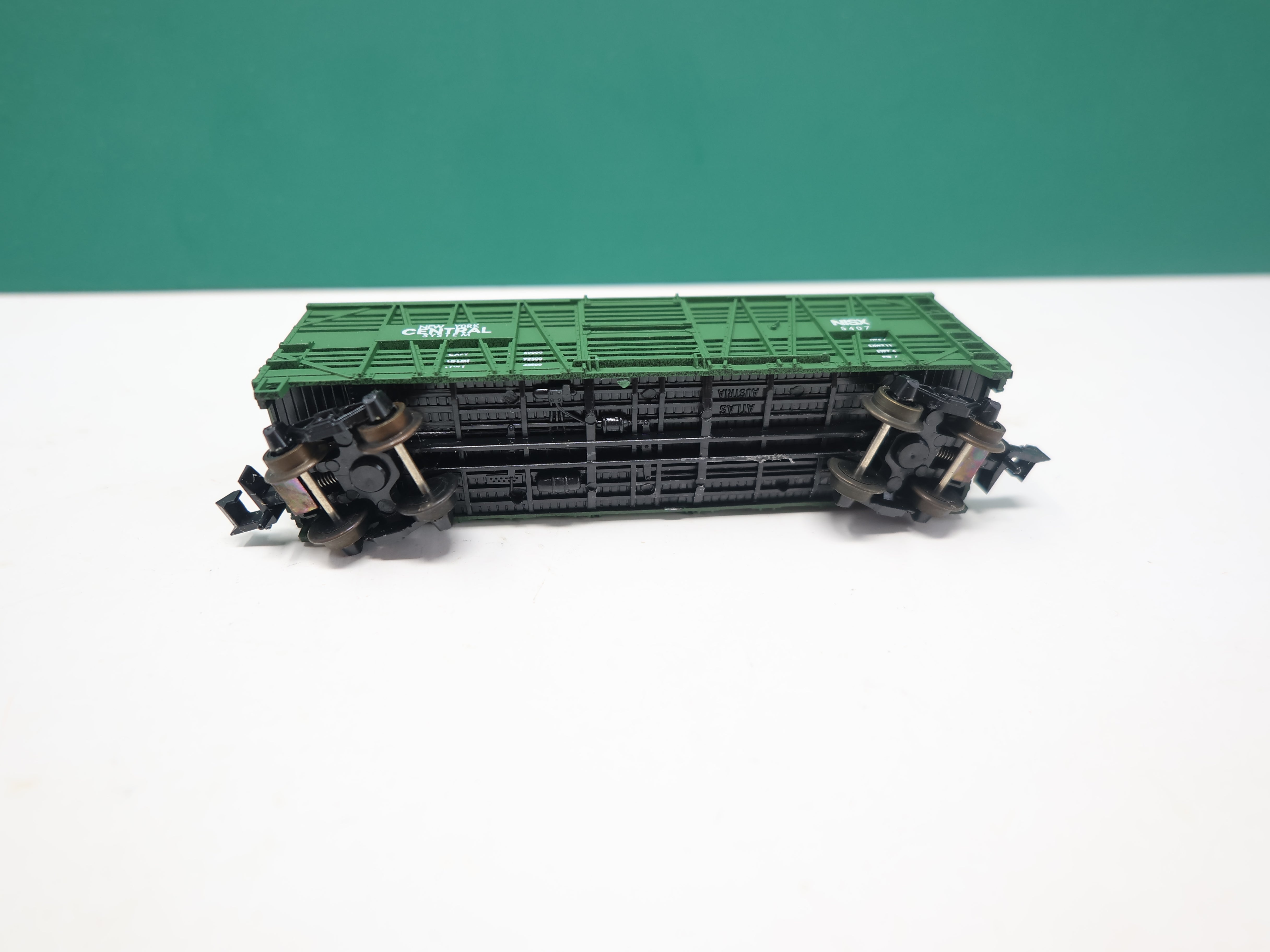 USED Atlas 2252 N Scale, 40' Stock Car, New York Central NISX #5407