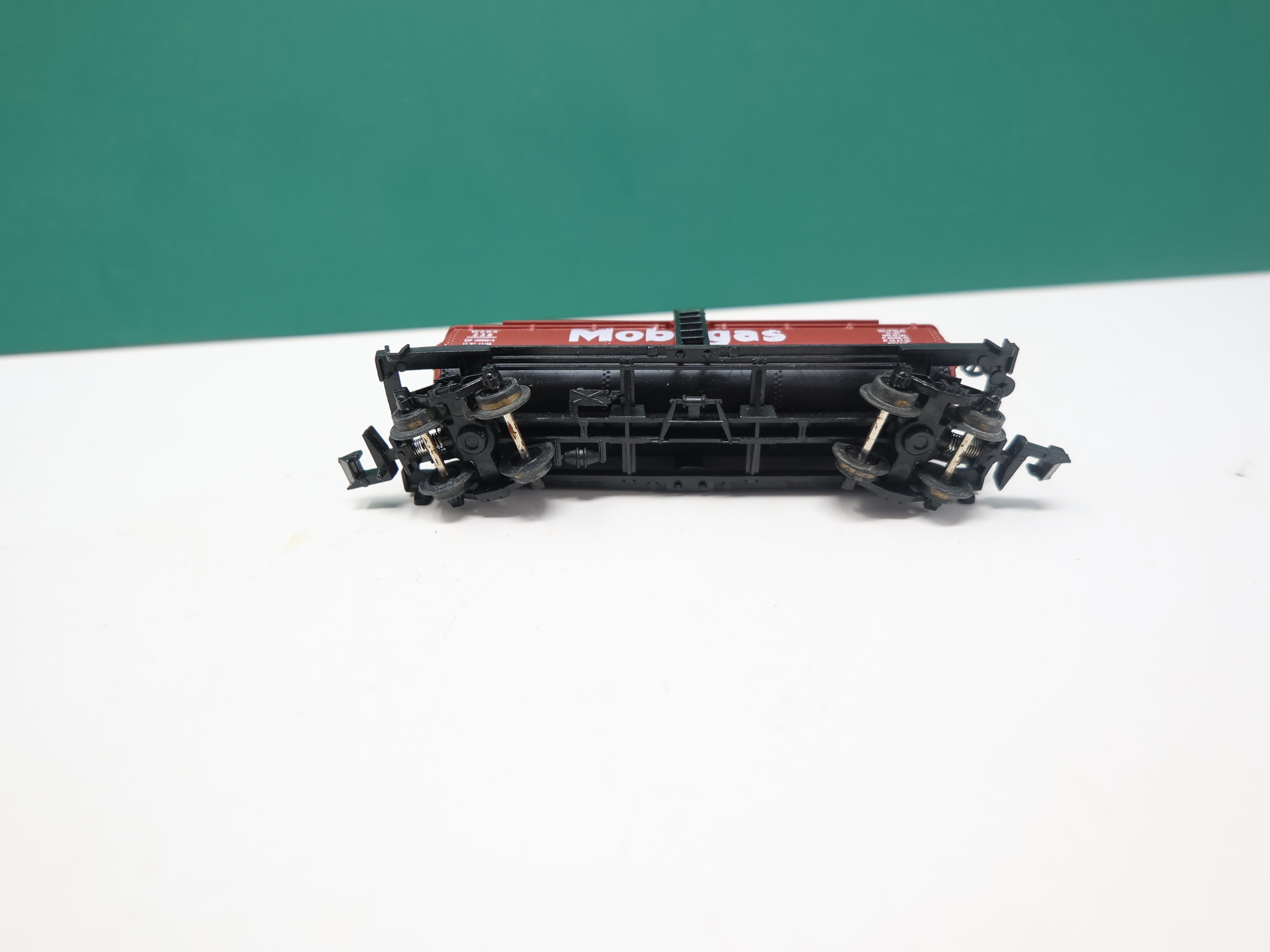 USED Life-Like 7766 N Scale, Triple Dome Tank Car, Mobil WSRX #238