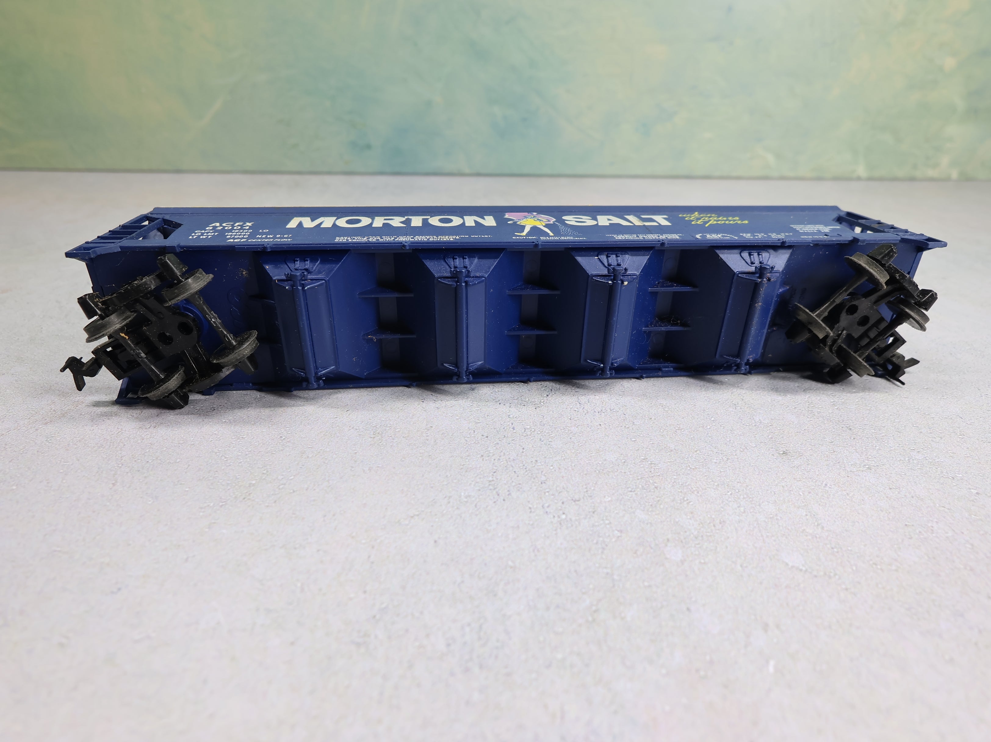 USED Tyco HO Scale ACF Center Flow Covered Hopper Morton Salt ACFX #62004