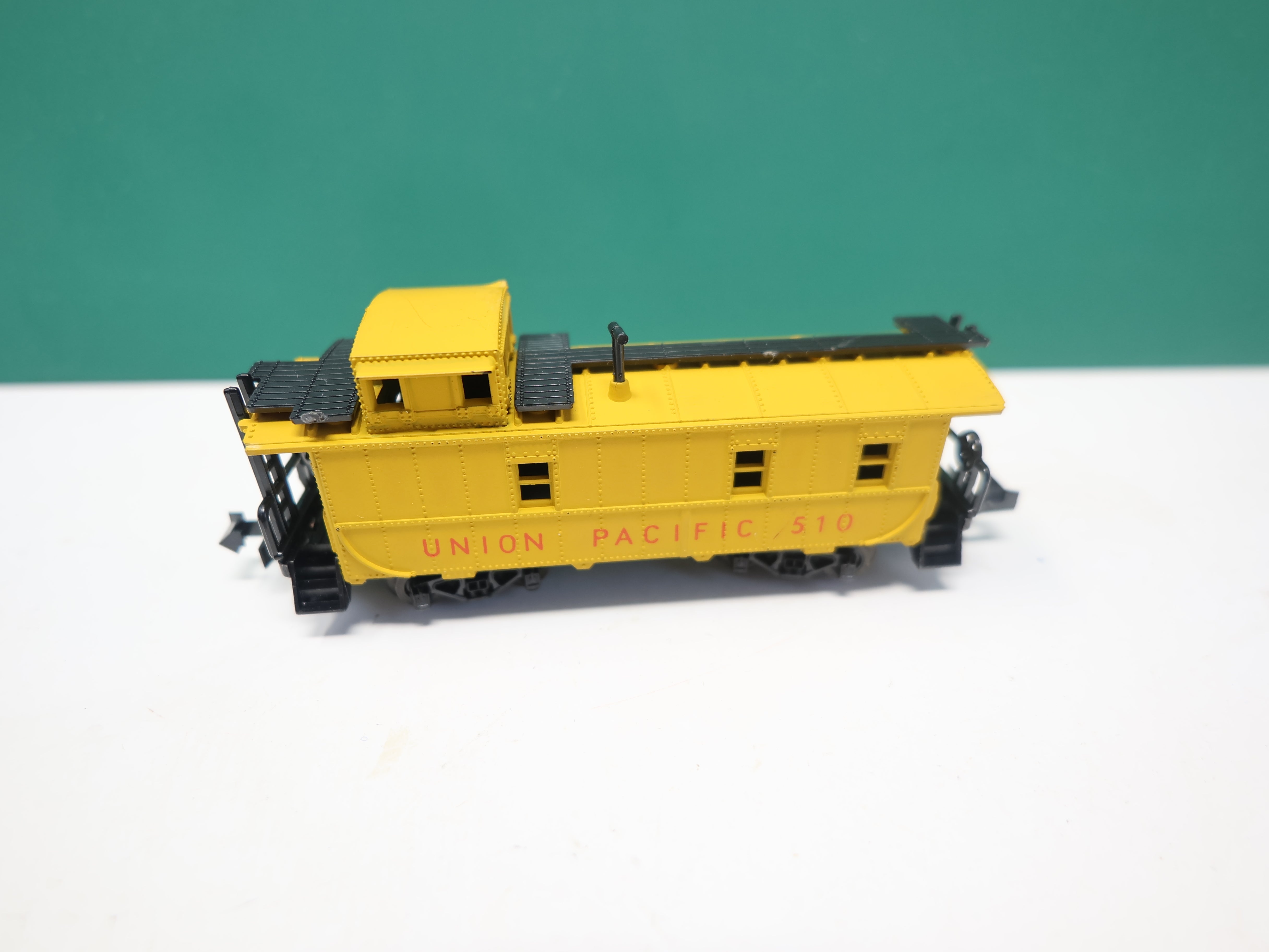 USED TRIX N Scale, Caboose, Union Pacific #510