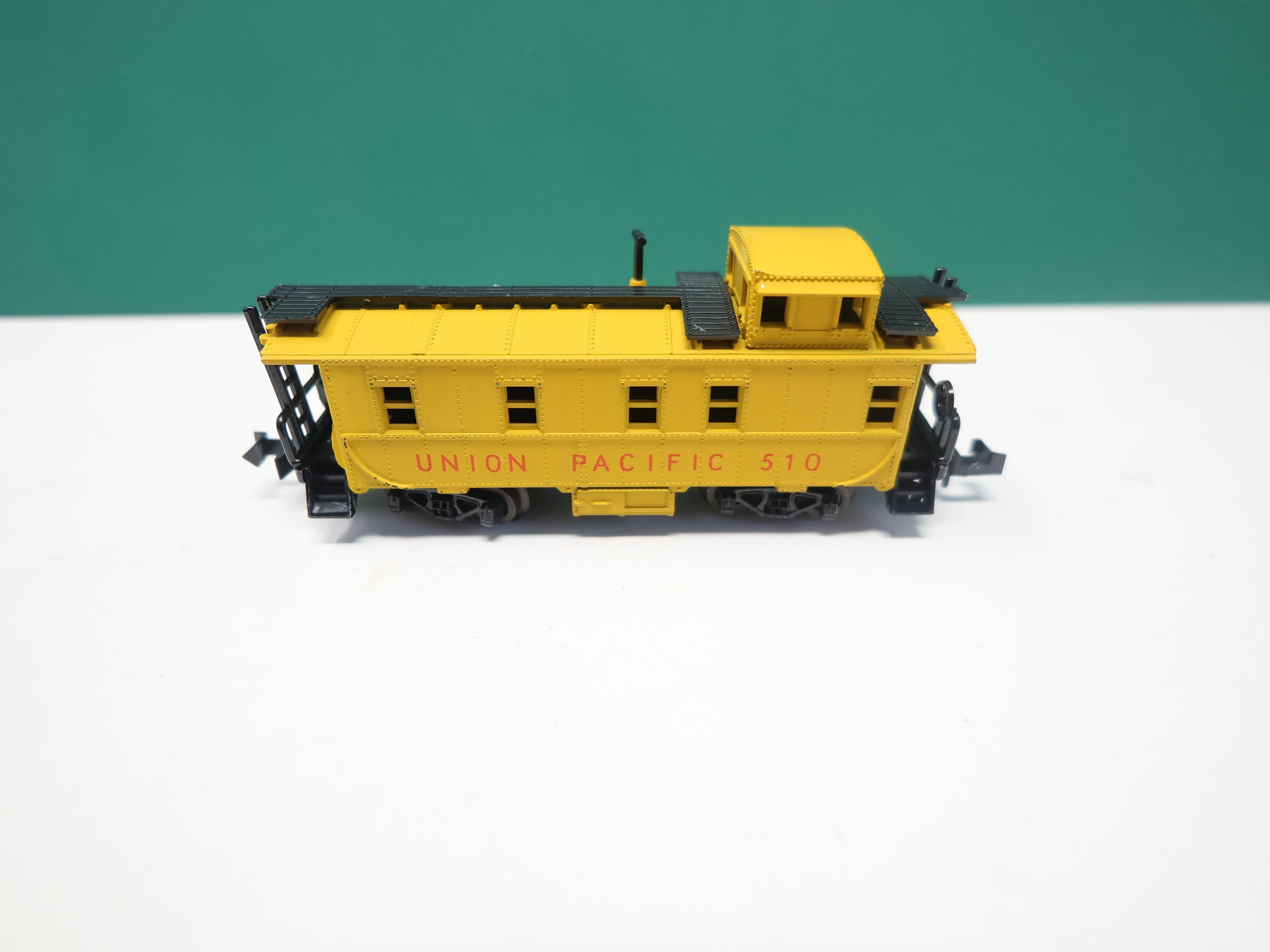 USED TRIX N Scale, Caboose, Union Pacific #510