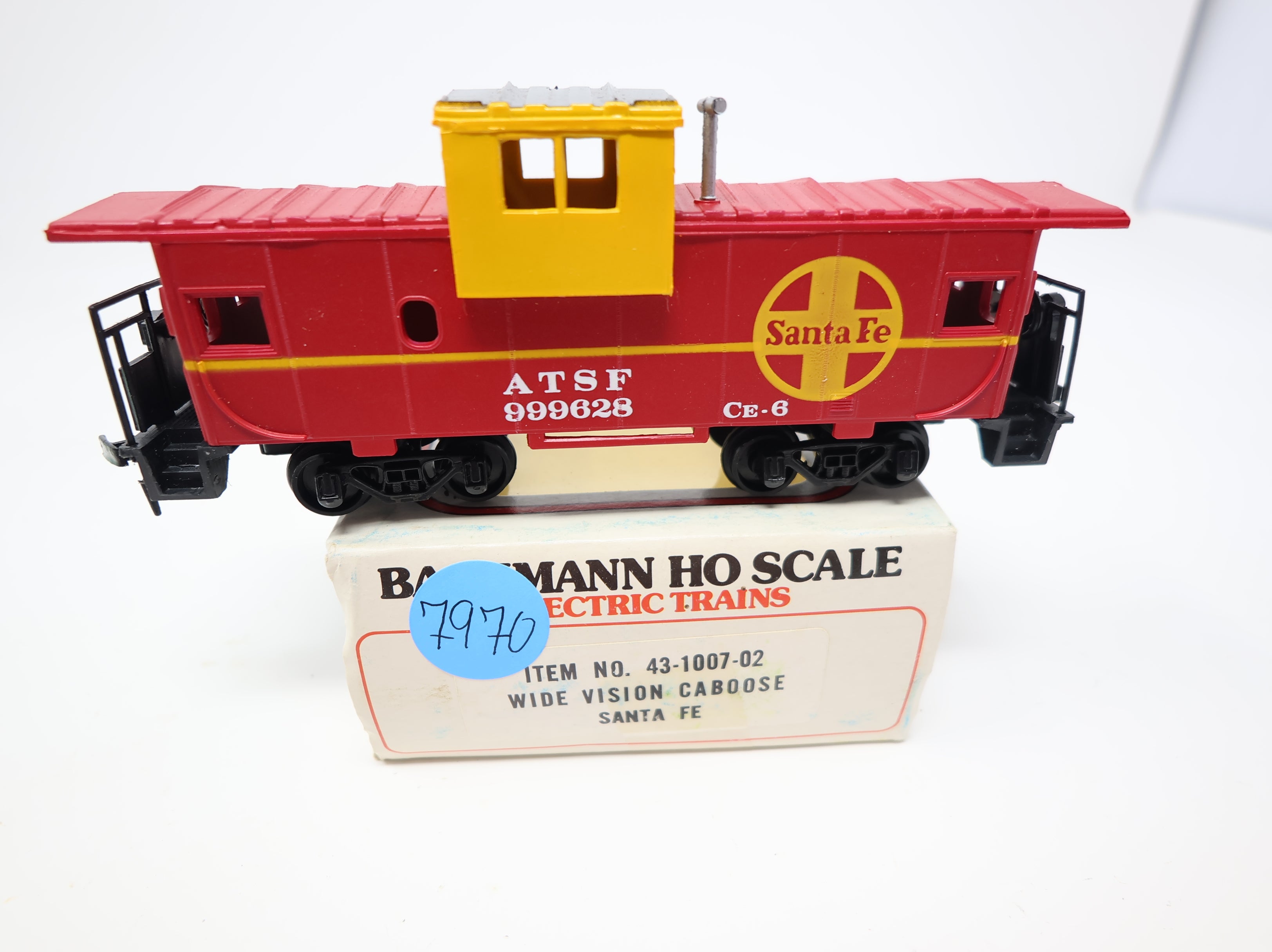 USED Bachmann HO Scale Wide Vision Caboose Santa Fe ATSF #999628