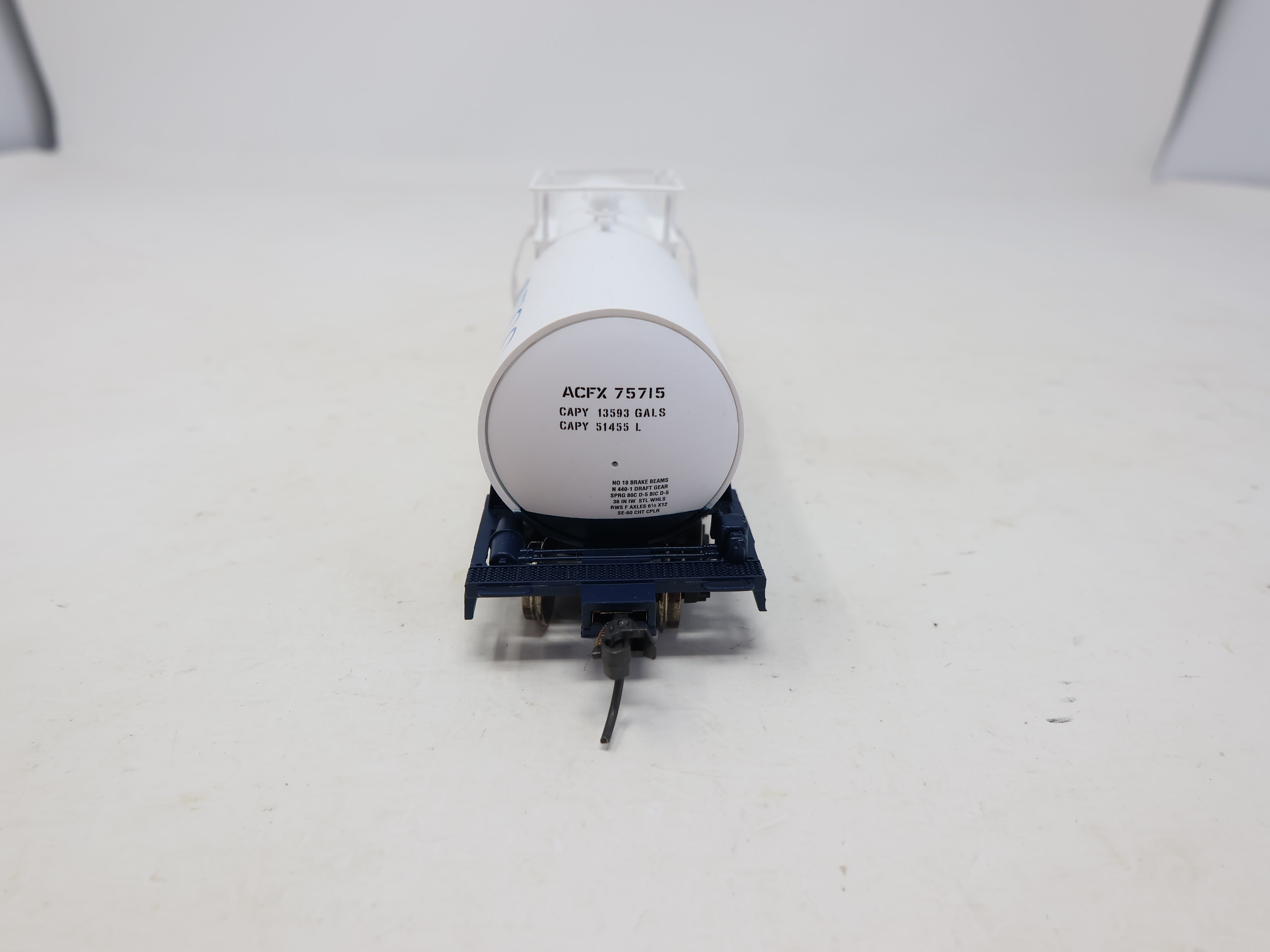 USED Atlas #1705-4 HO Scale, ACF Kaolin Tank Car, ECC International ACFX #75715