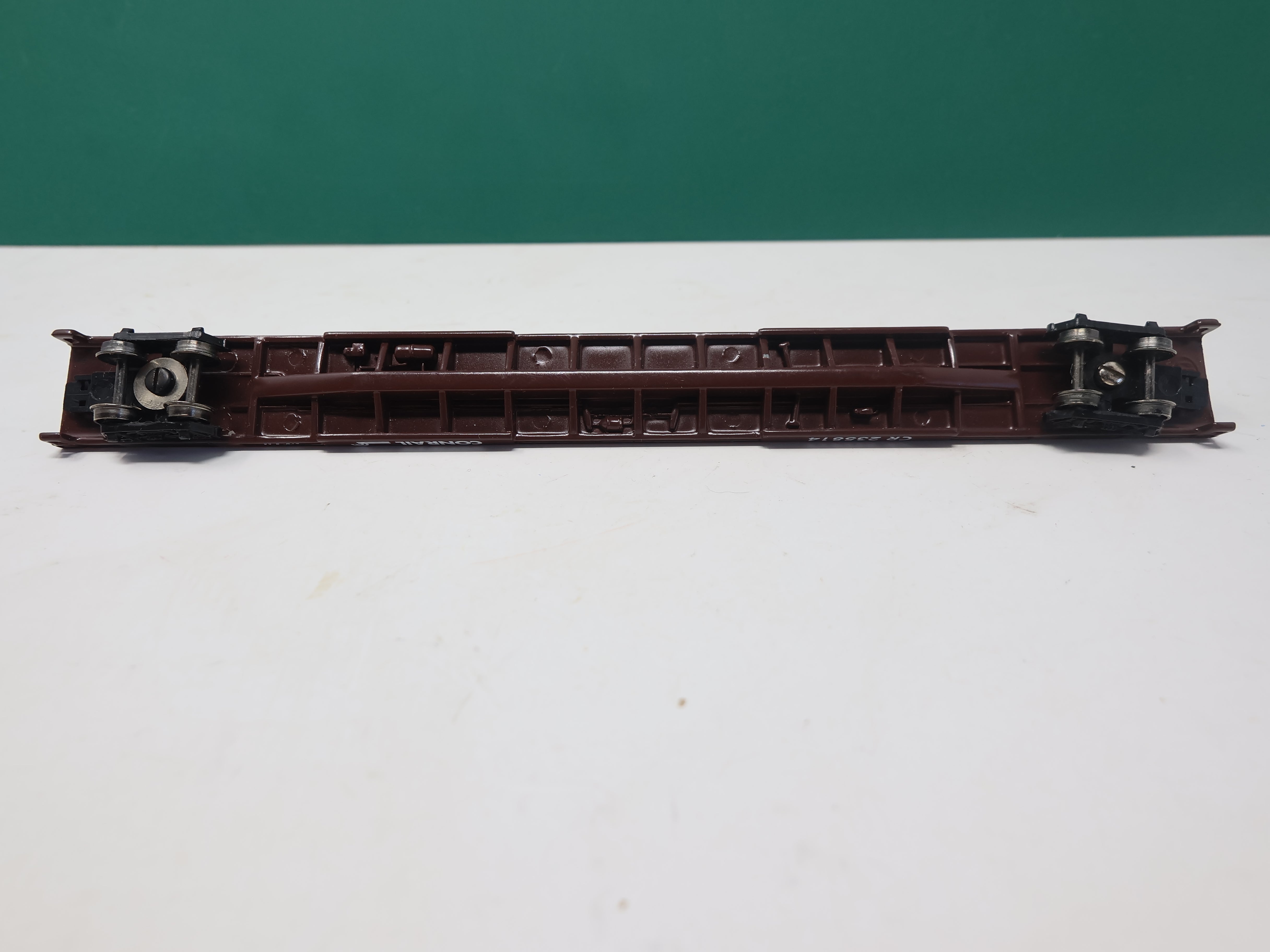 USED Con-Cor N Scale, 89' Flat Car, Conrail CR #235814