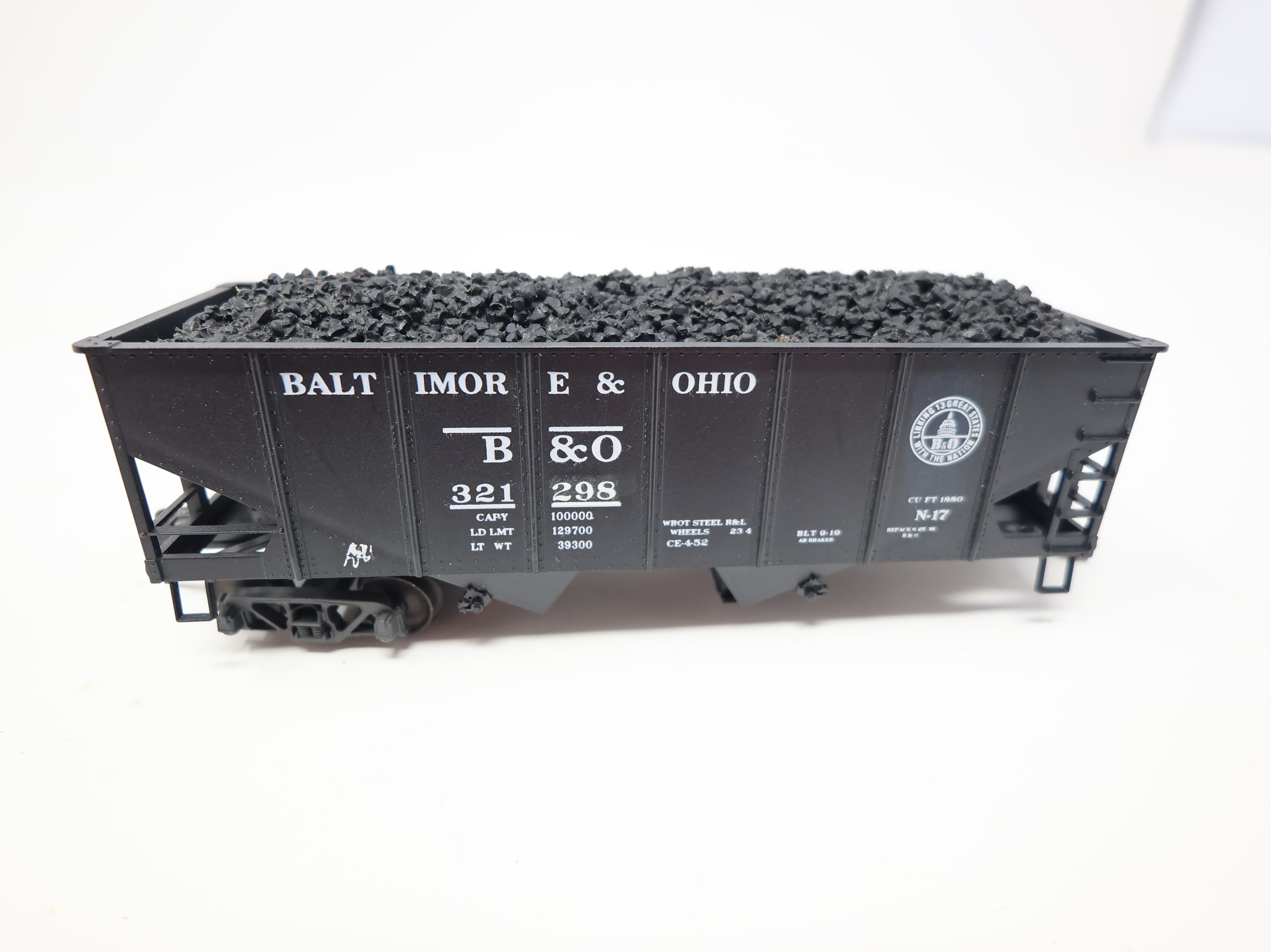 USED Accurail HO Scale 2 Bay Open Hopper w/ Coal Load Baltimore and Ohio B&O #321298