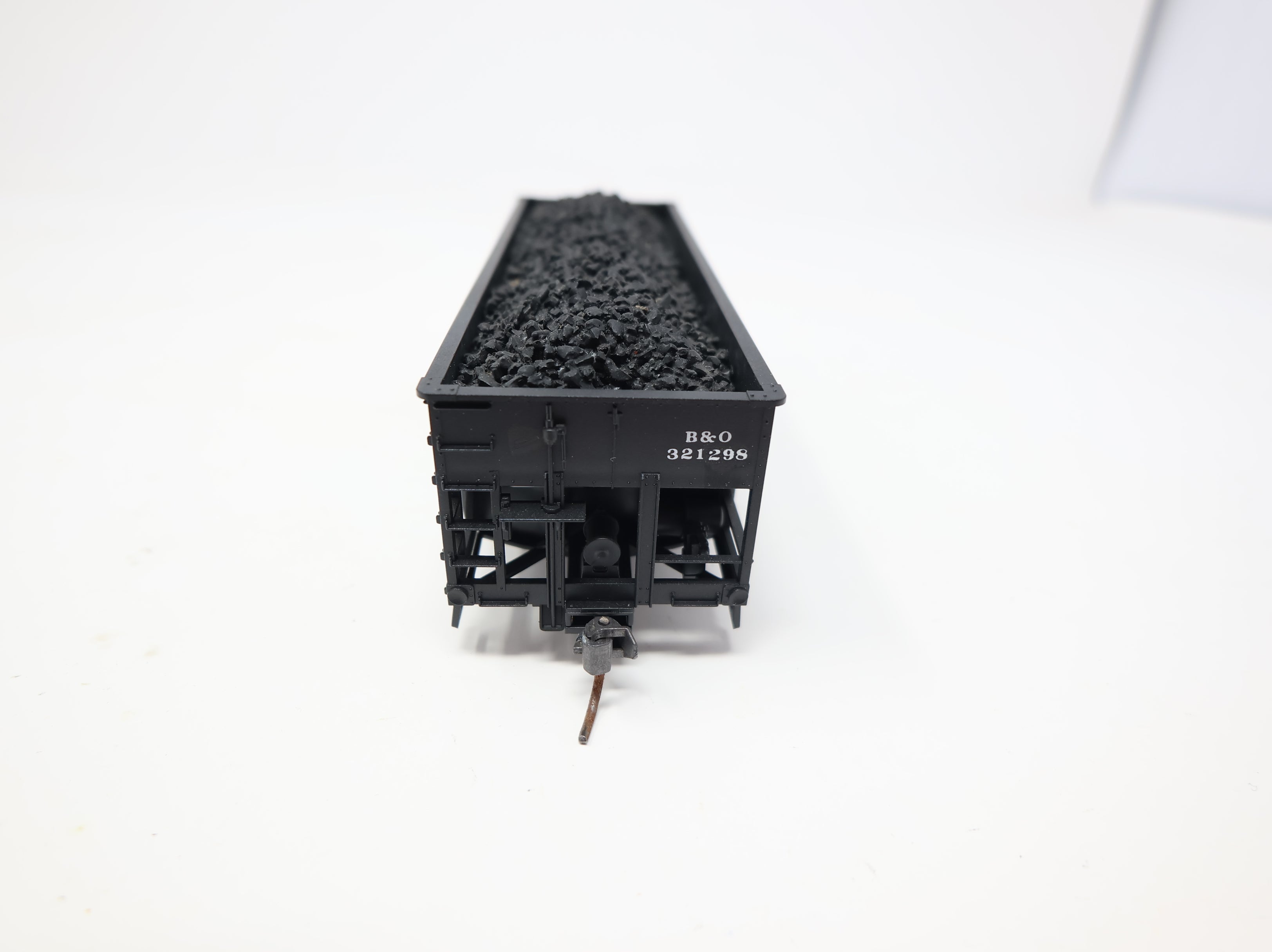 USED Accurail HO Scale 2 Bay Open Hopper w/ Coal Load Baltimore and Ohio B&O #321298