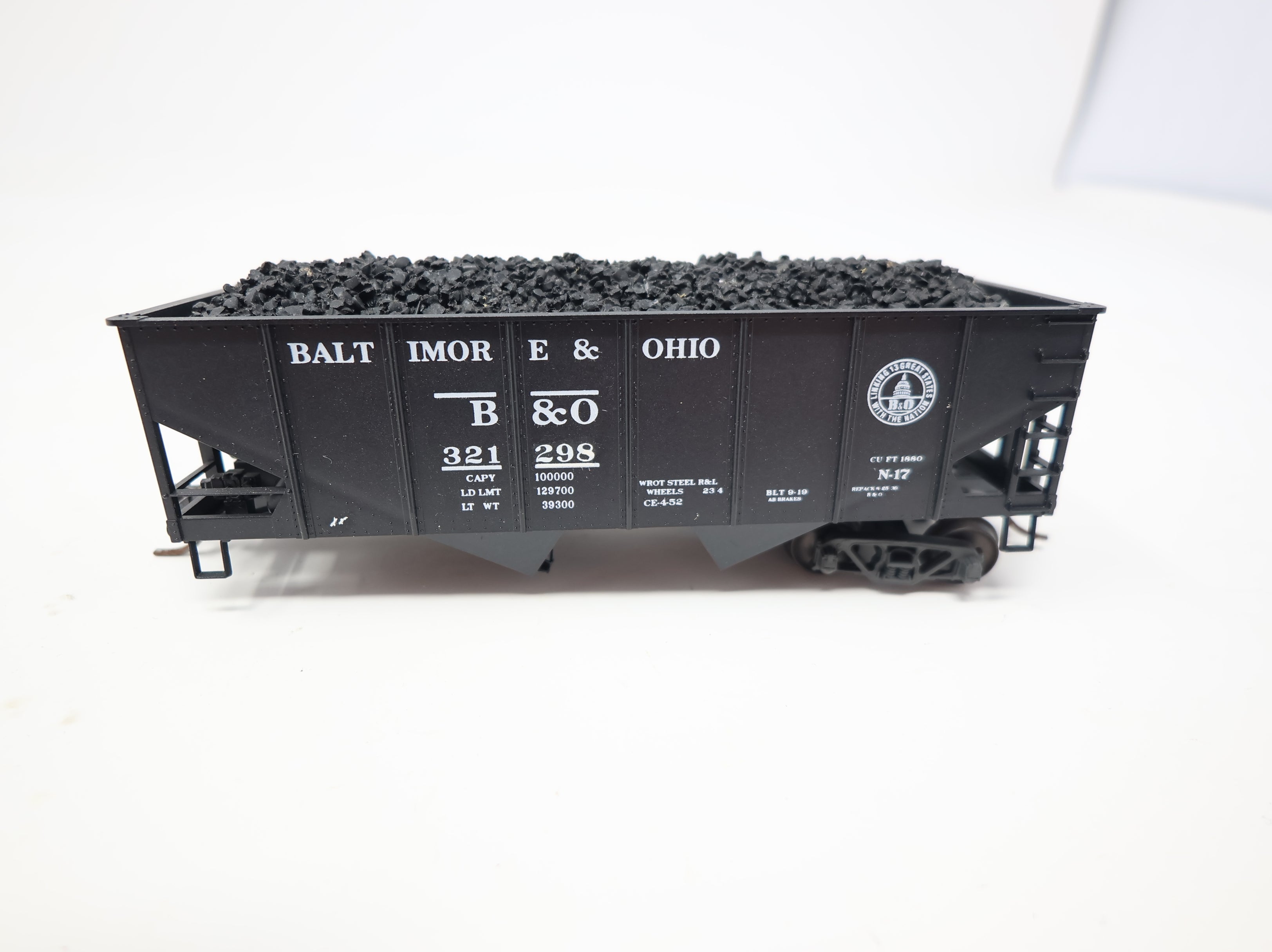 USED Accurail HO Scale 2 Bay Open Hopper w/ Coal Load Baltimore and Ohio B&O #321298