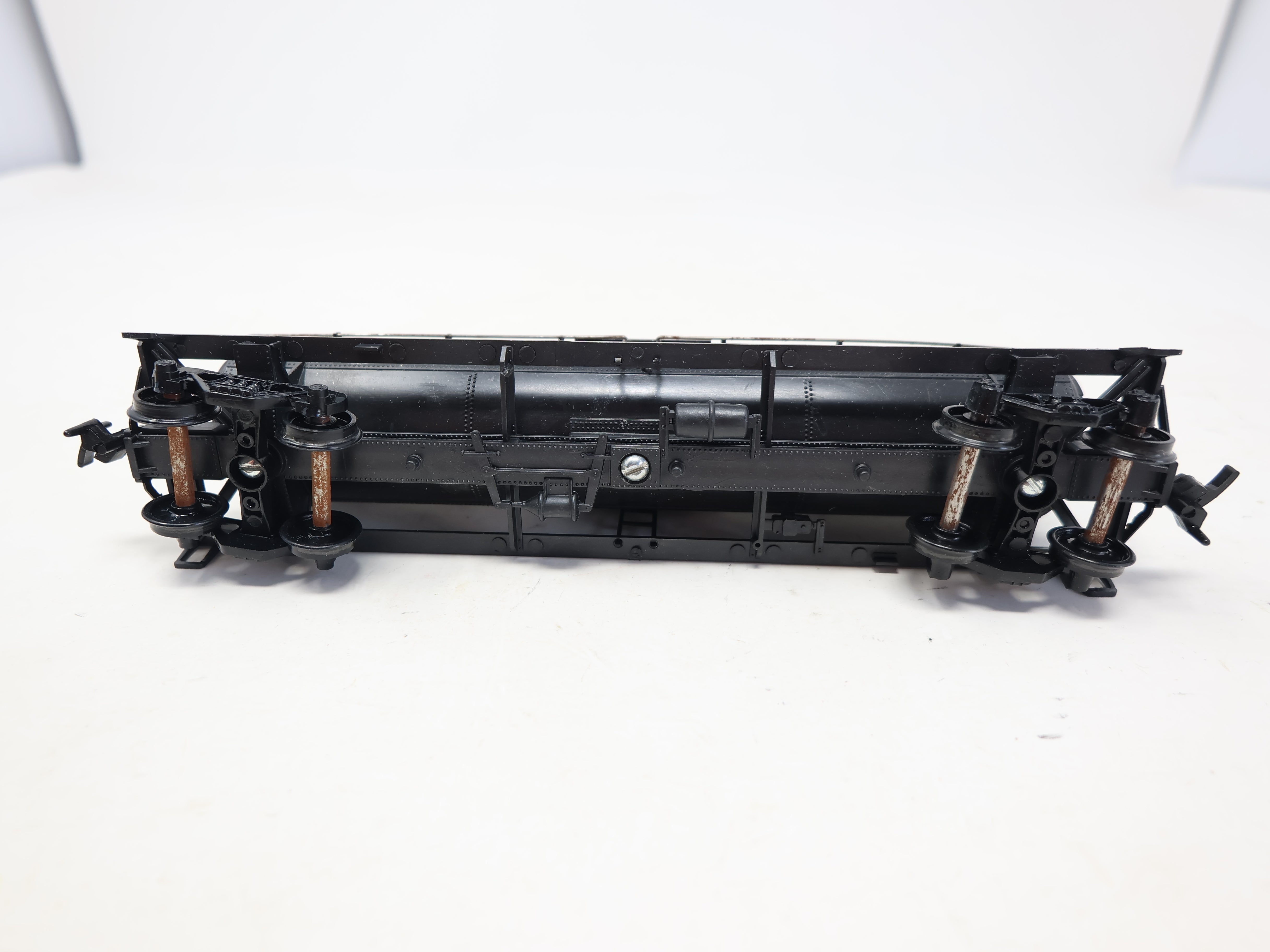 USED Athearn 1572 HO Scale, Single Dome Tank Car, Phillips 66 PSPX #9213