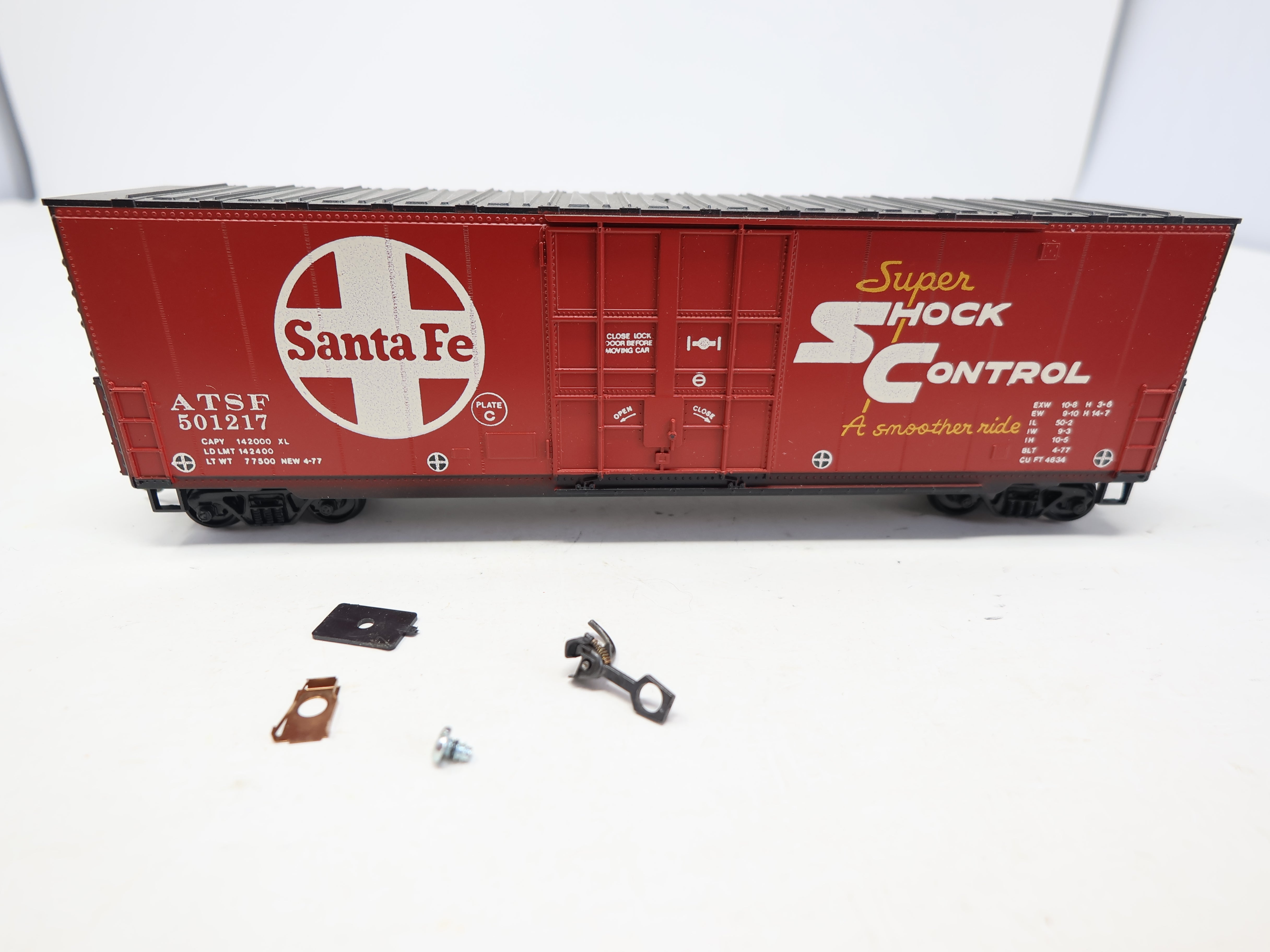 USED Roundhouse 1765 HO Scale, 50' HI Cube Box Car, Santa Fe ATSF #501217