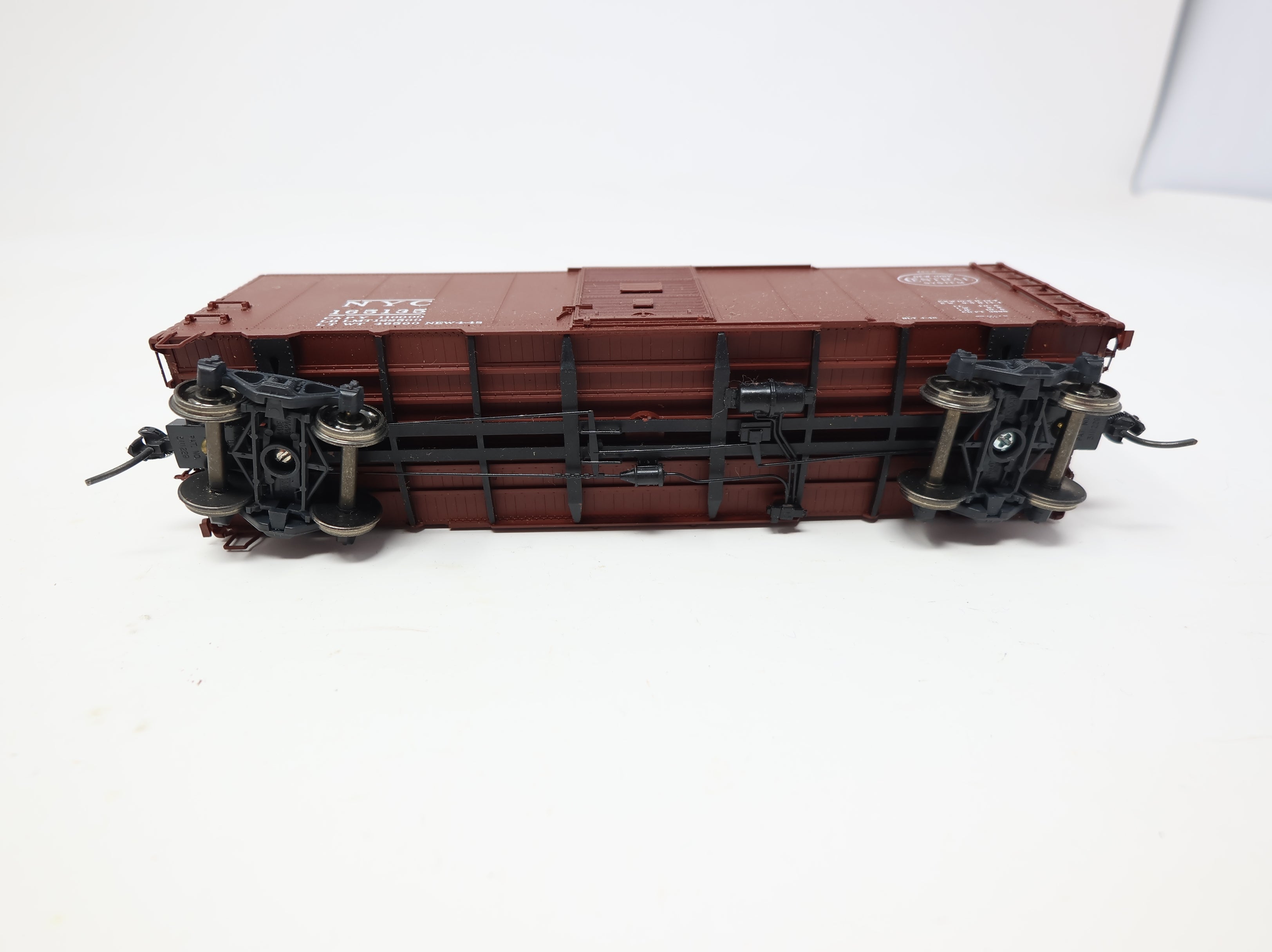 USED HO Scale 40' Box Car New York Central NYC #165135