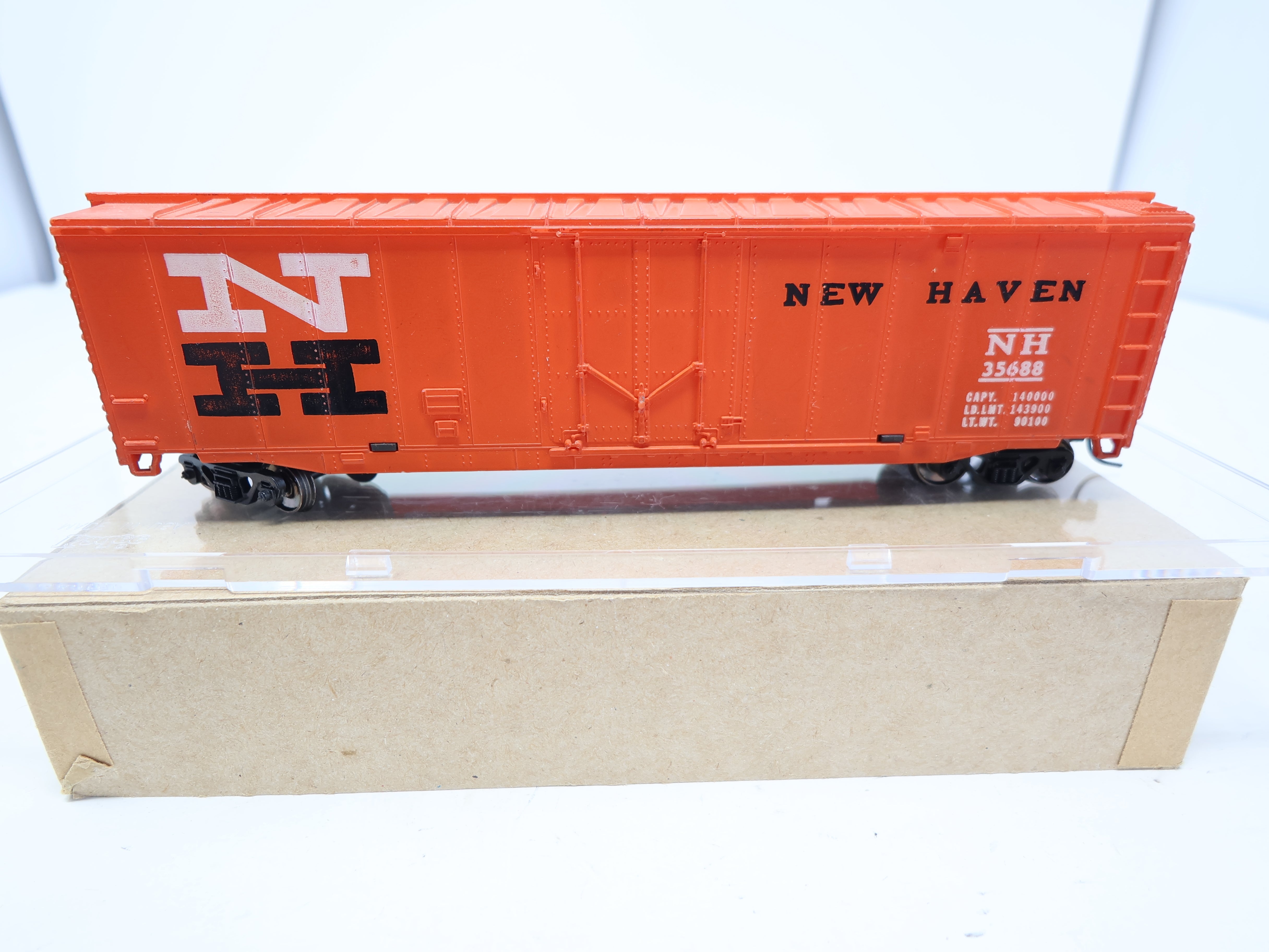 USED Tyco HO Scale, 50' Box Car, New Haven NH #35688