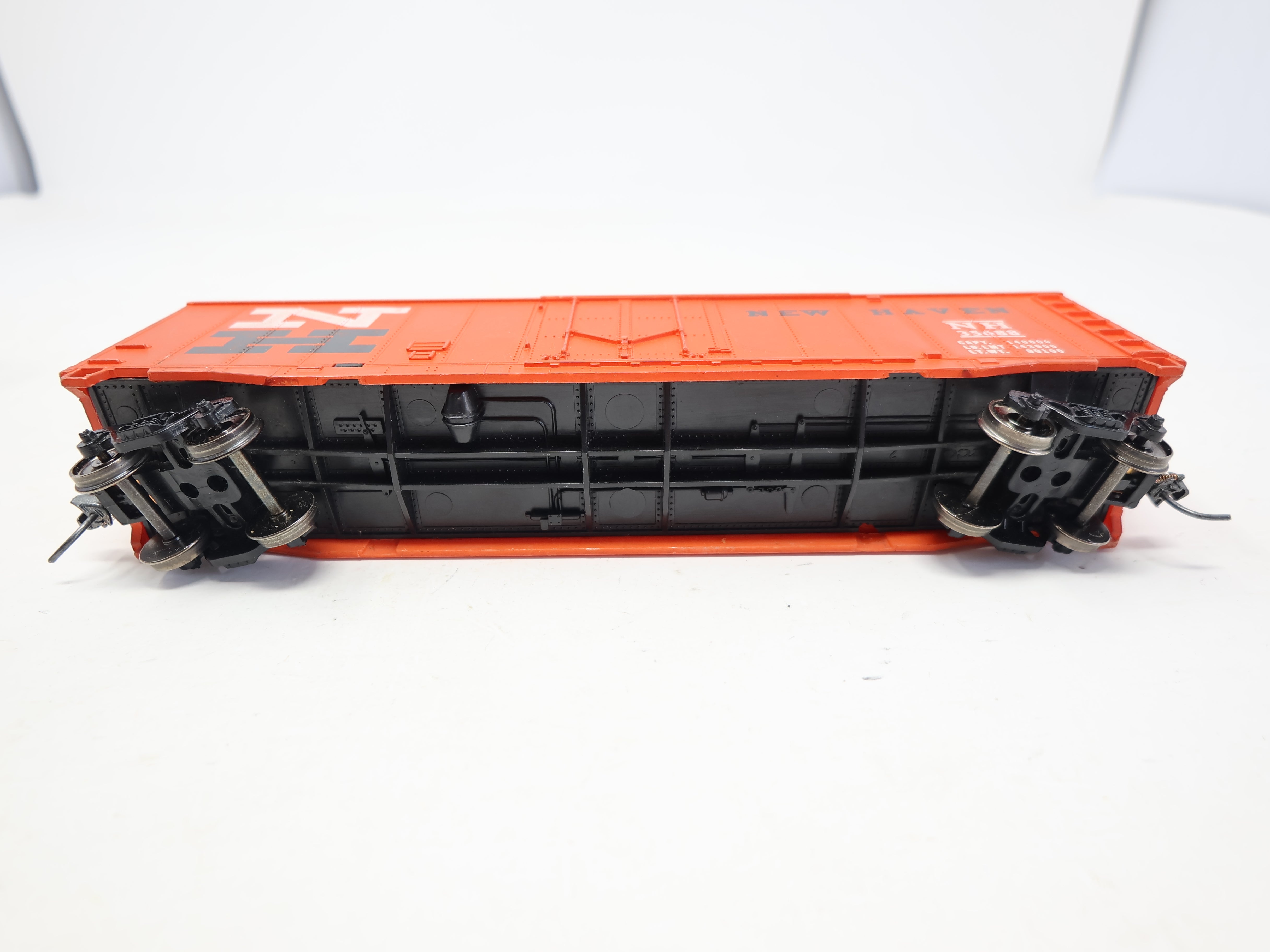 USED Tyco HO Scale, 50' Box Car, New Haven NH #35688