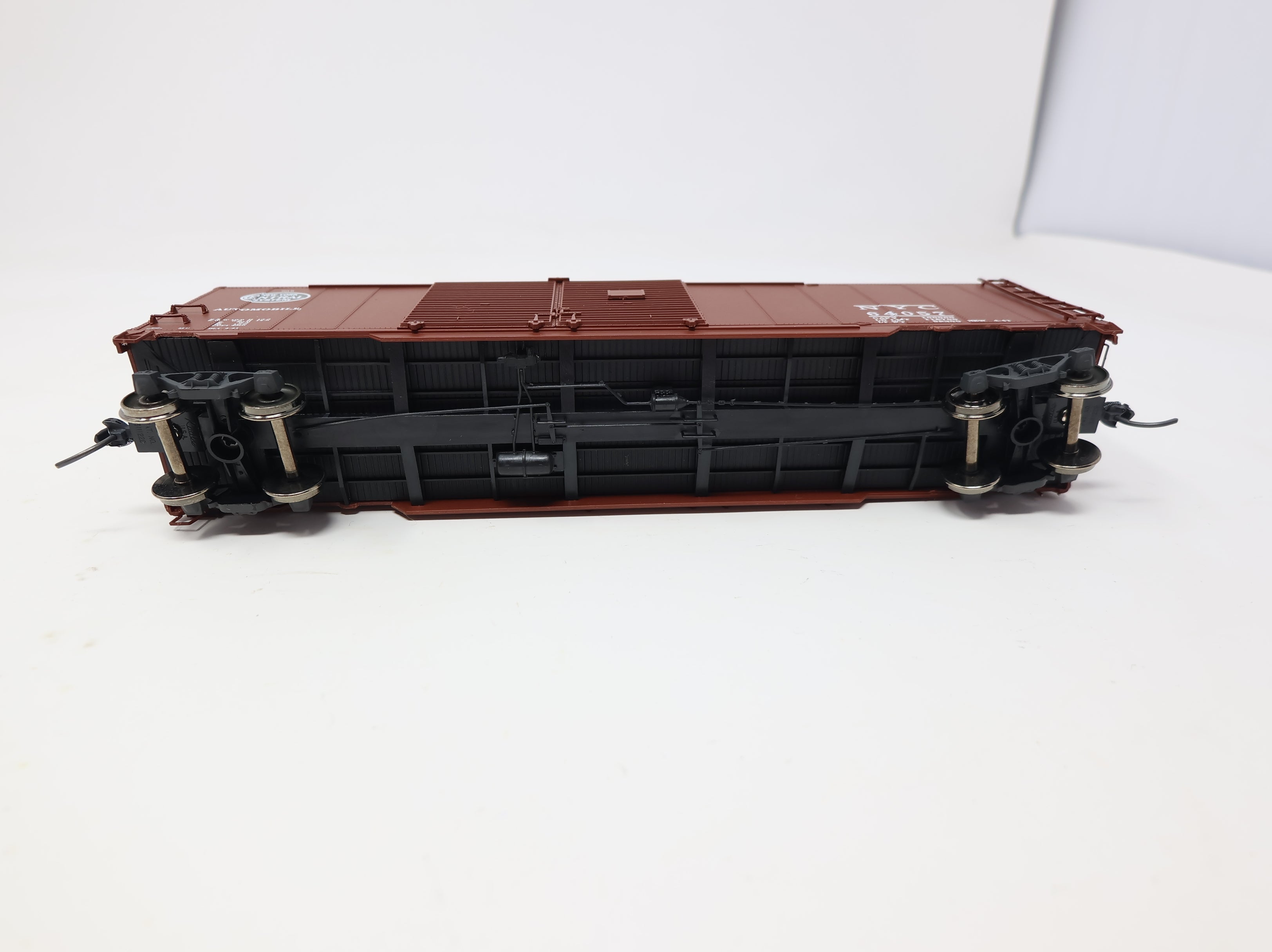 USED Life-Like HO Scale Proto2000 50' Auto Box Car New York Central NYC #64057