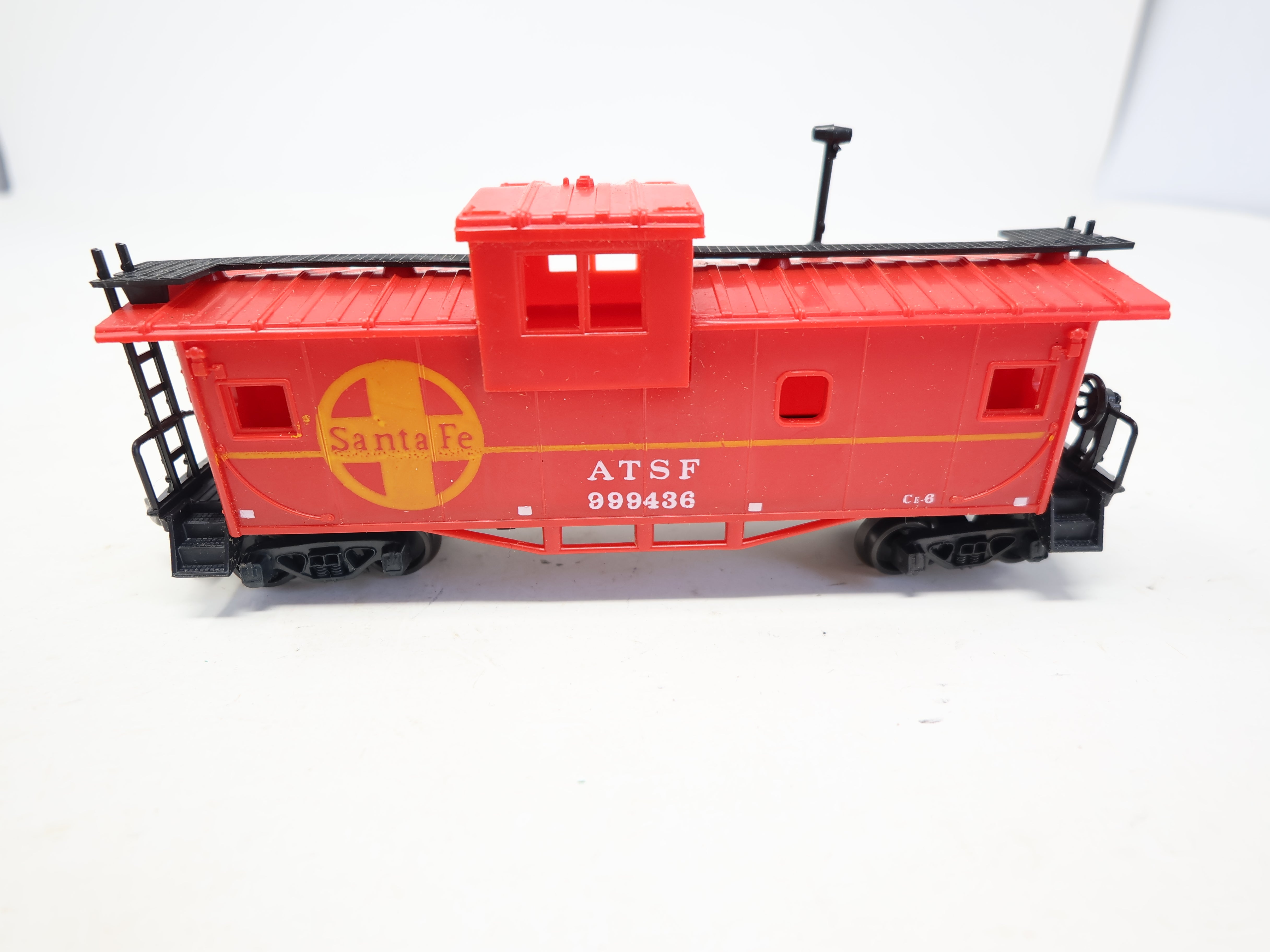 USED Playart HO Scale, Caboose, Santa Fe ATSF #999436