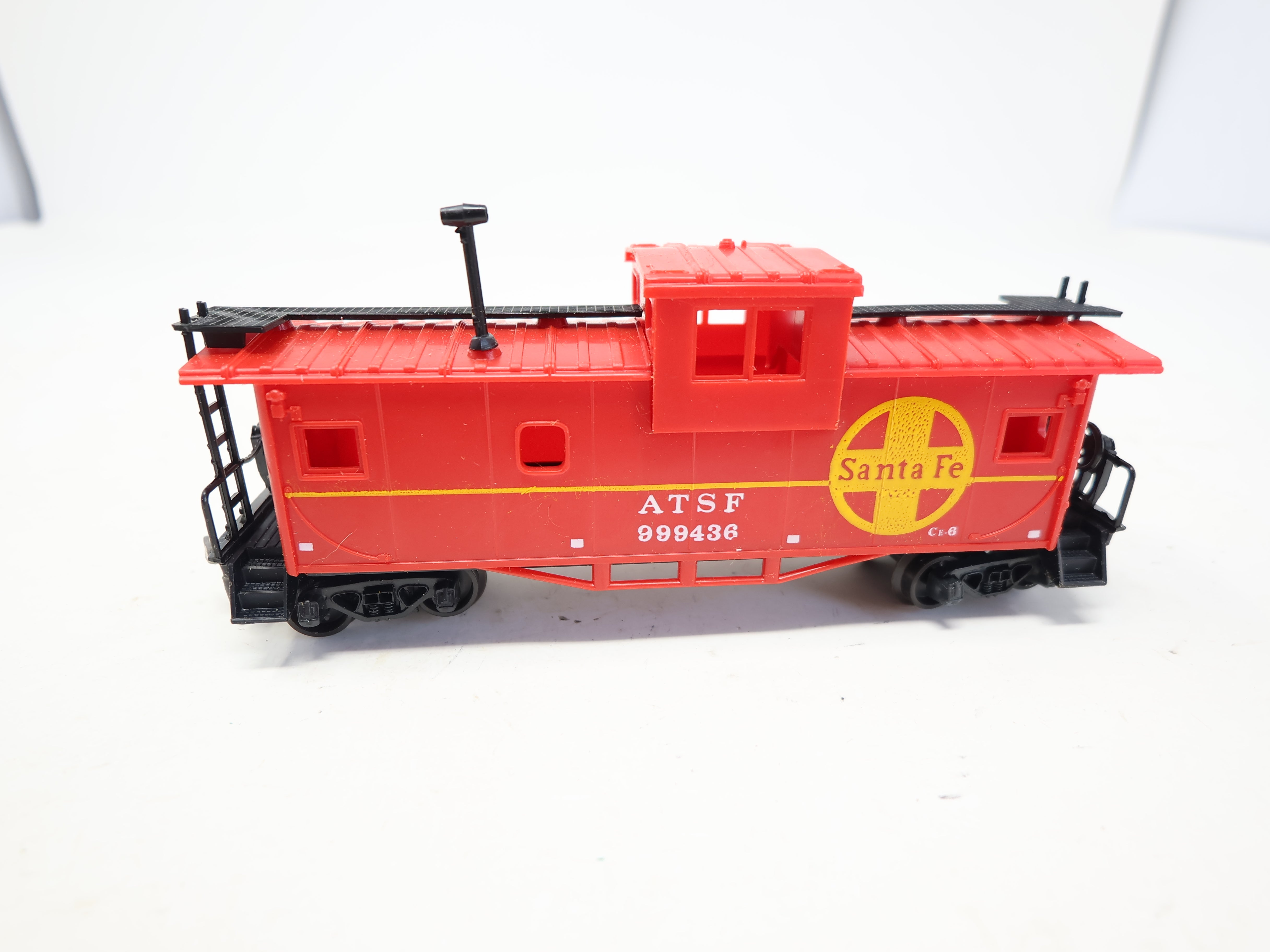 USED Playart HO Scale, Caboose, Santa Fe ATSF #999436