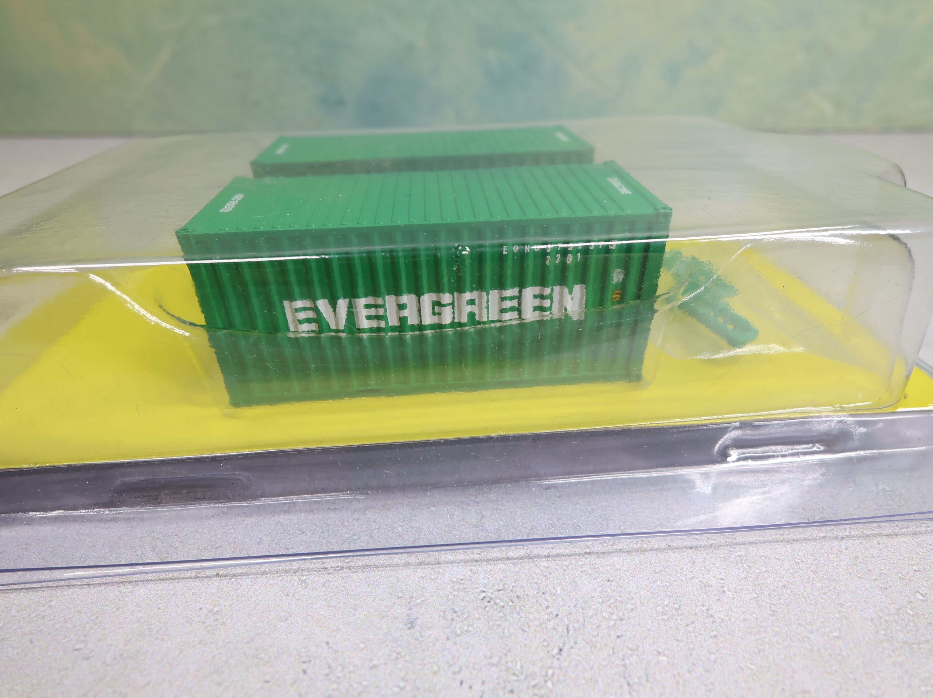 Intermountain #30052-03 HO Scale 20' Corrugated Container Evergreen #364590 & 379237 (2 pcs)